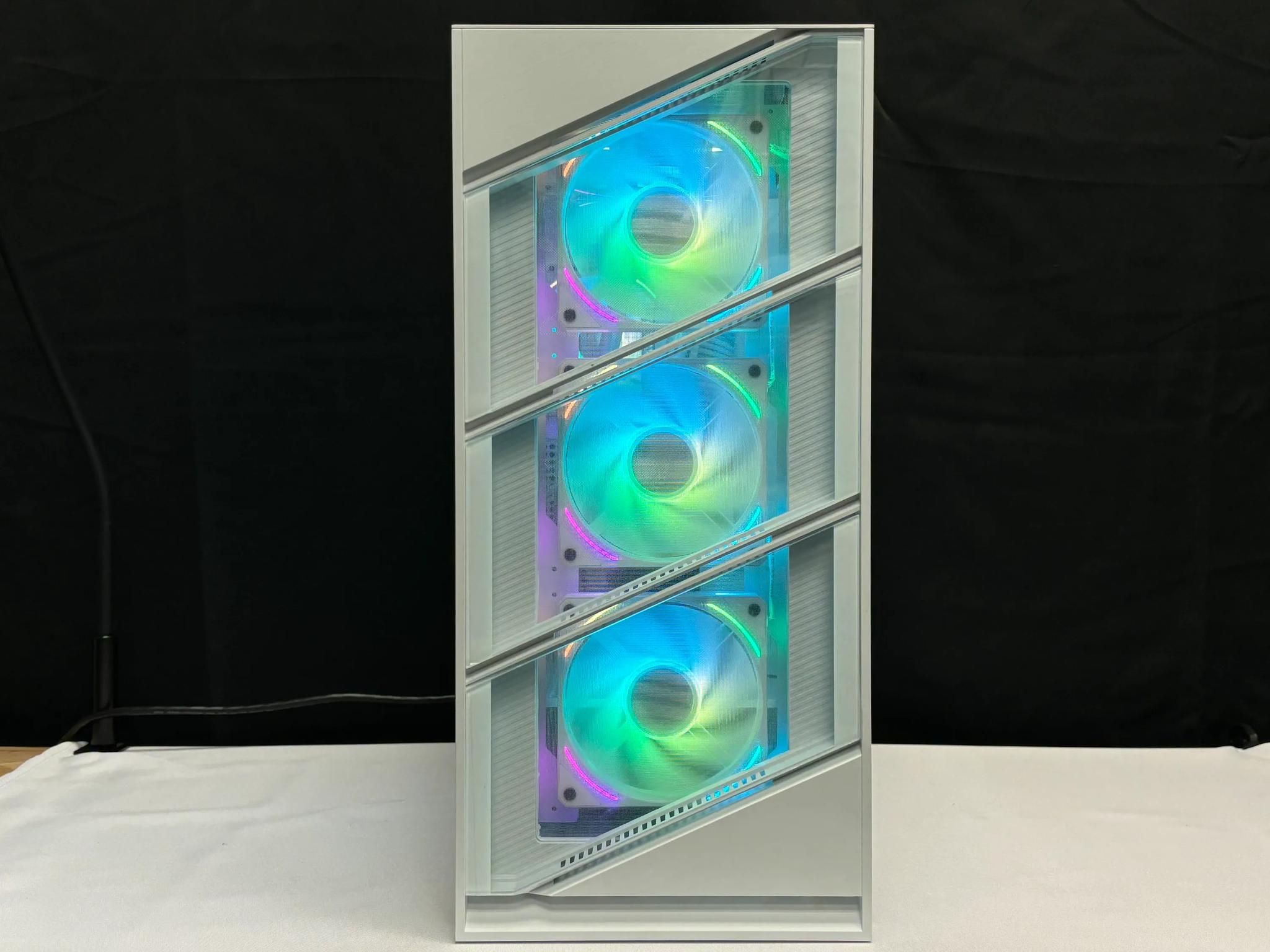 Seraphinx i7-13700KF 5.8GHz, RX 6750 12GB, 1TB NVME SSD, 32GB RGB DDR5, 850W PSU