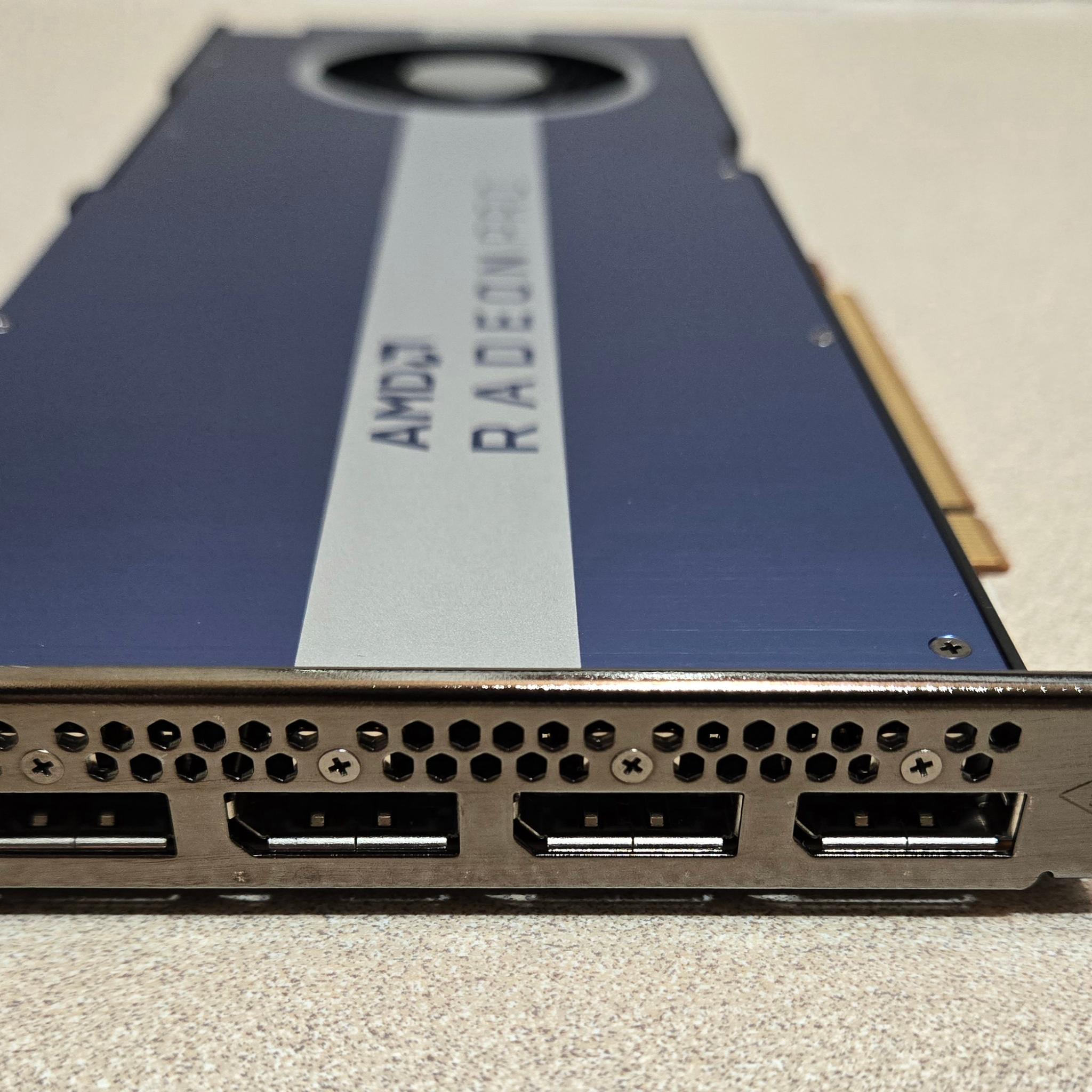 AMD Radeon W5500 PRO 8GB