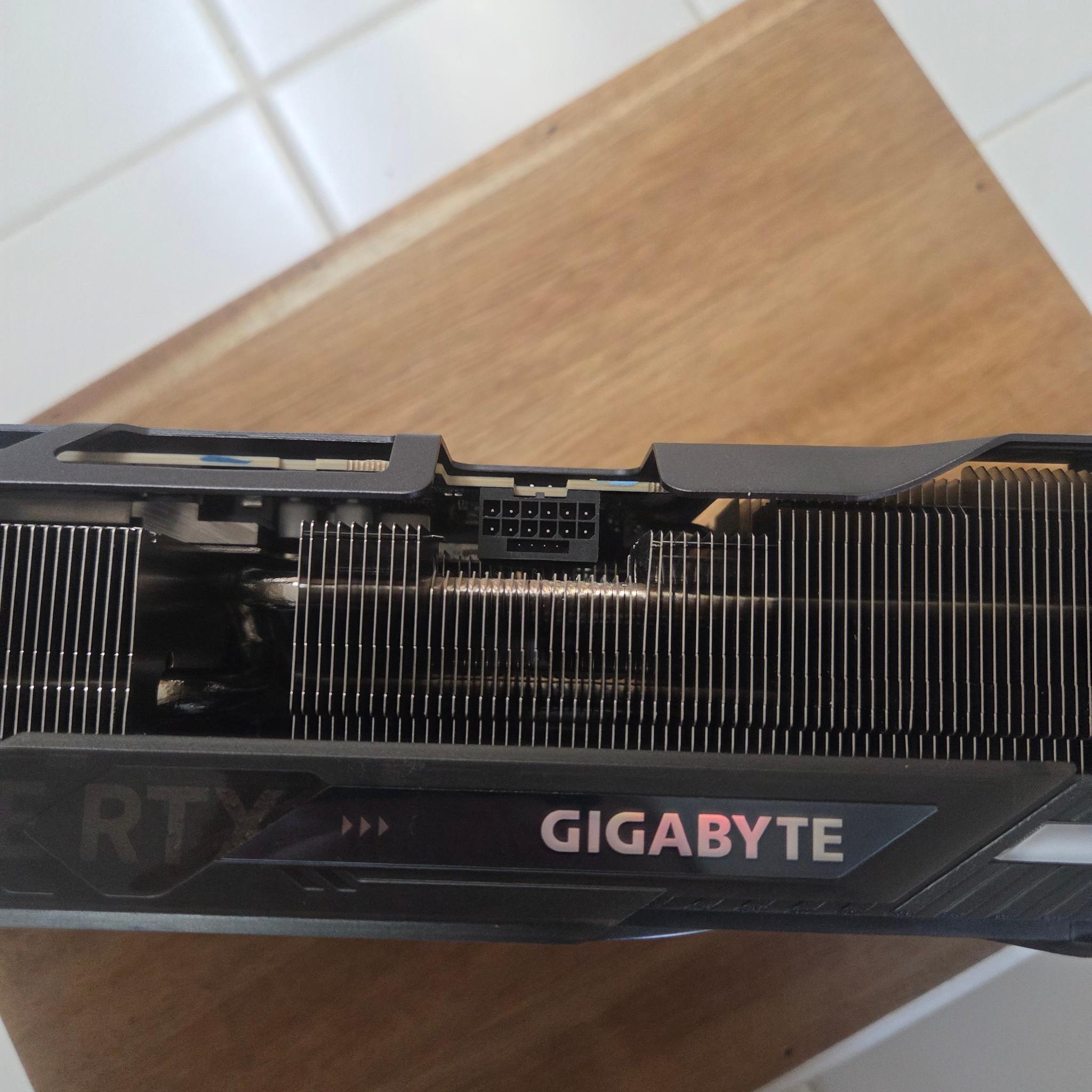 GIGABYTE GeForce RTX 5080 GAMING OC 16G