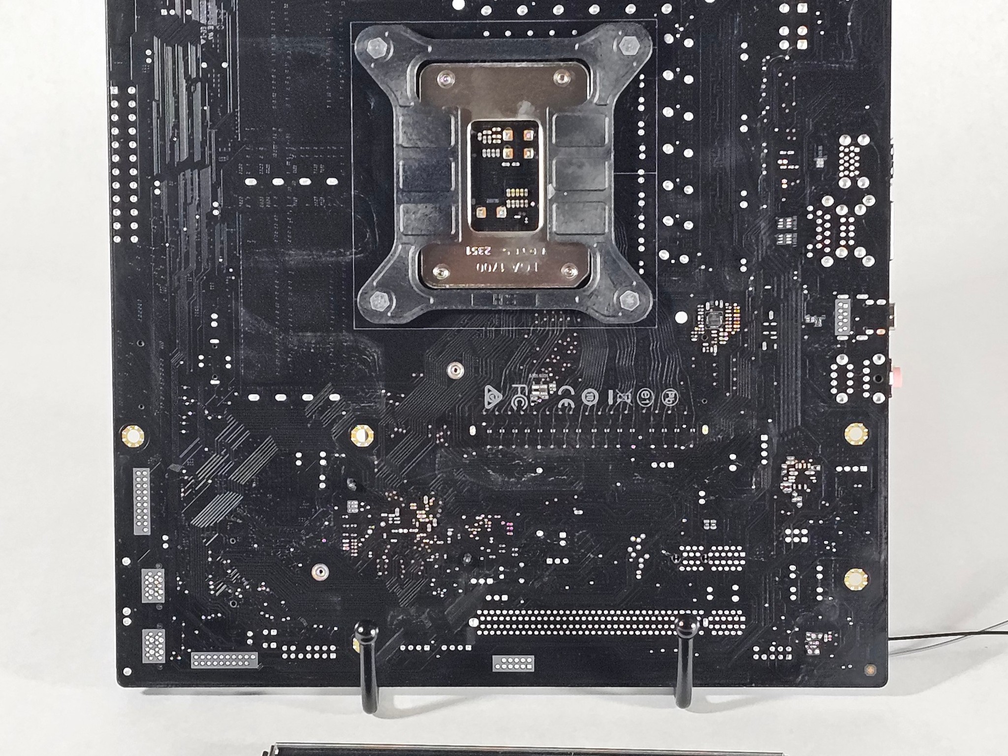 Acer Predator IH67M-WH V1.0 LGA1700 DDR5 mATX Motherboard w/ WiFi & I/O Shield