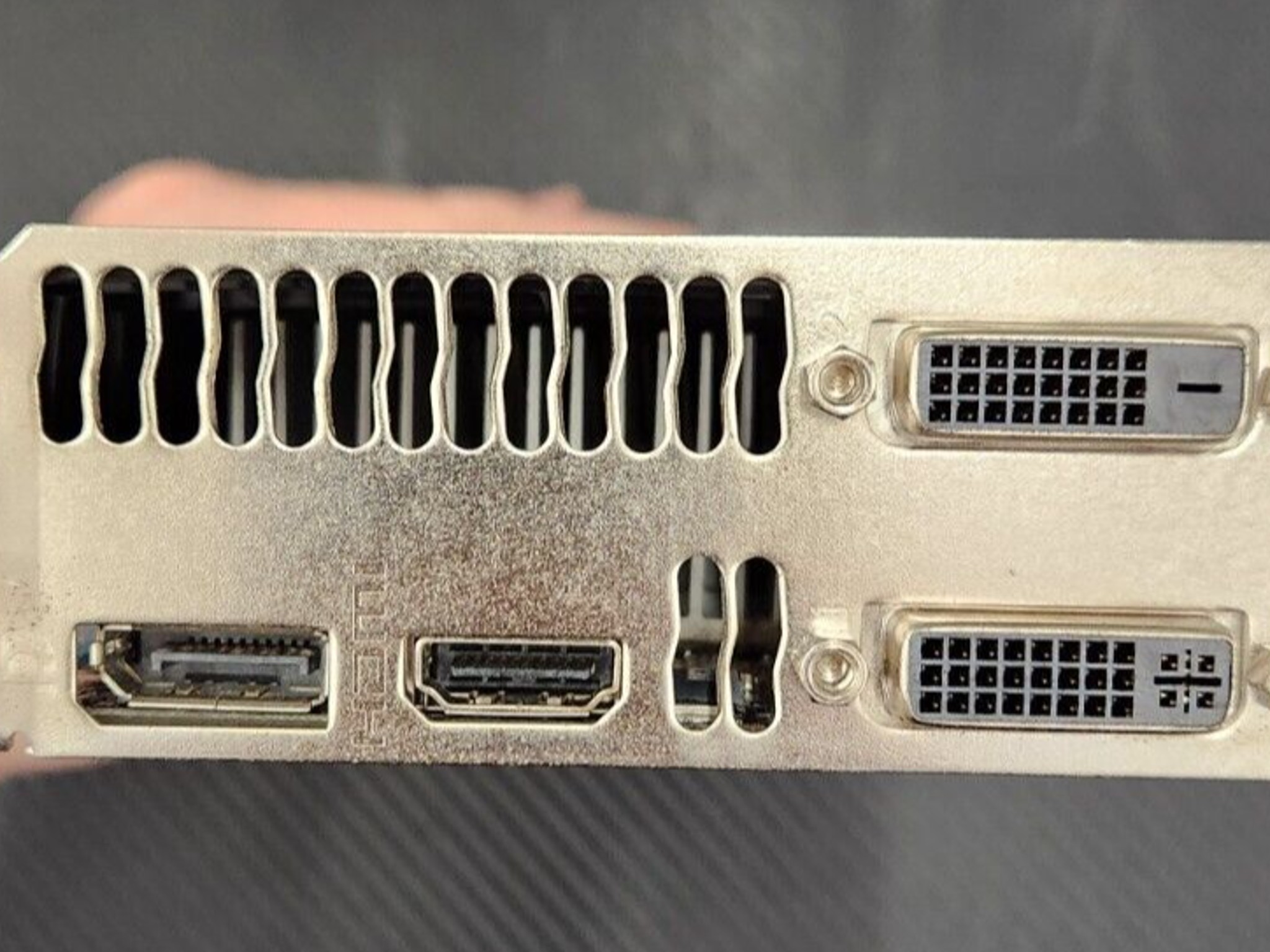 MSI GeForce GTX 670 2GB GDDR5 PCIe Graphics Card - DVI, DisplayPort, HDMI