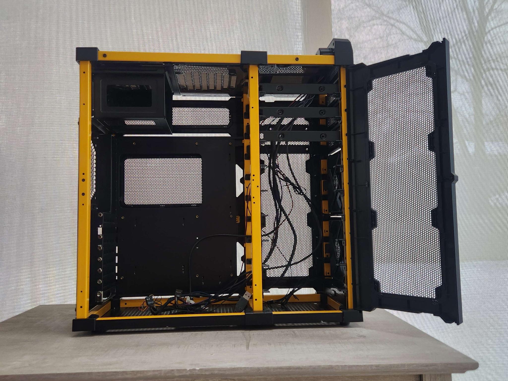 Antec Lanboy Air ATX Mid-Tower PC Case