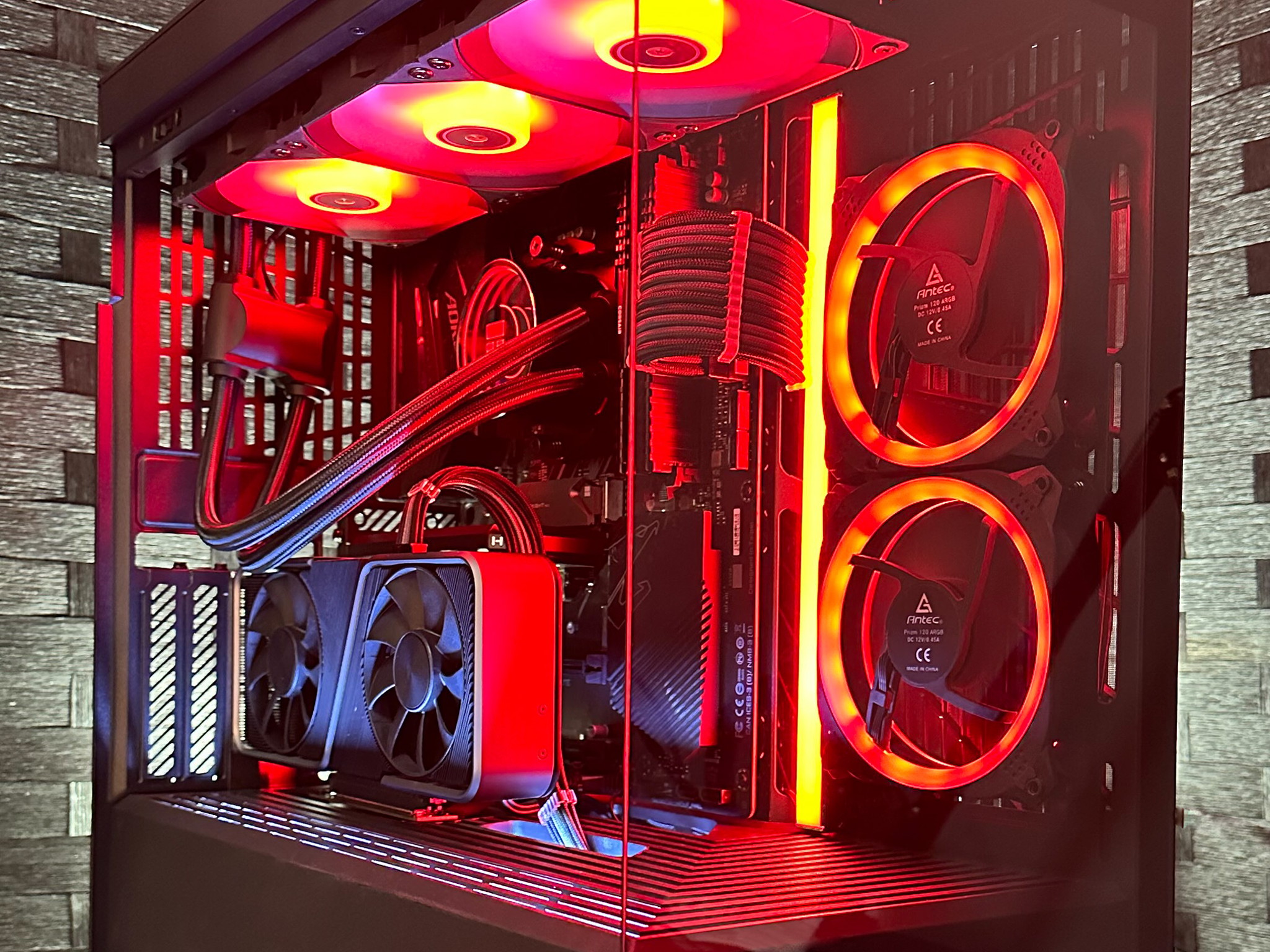 RTX 3070 | Ryzen 7 5700X - 1TB Gen 4 NVME- 32GB 3200 Memory in the HYTE Y40!