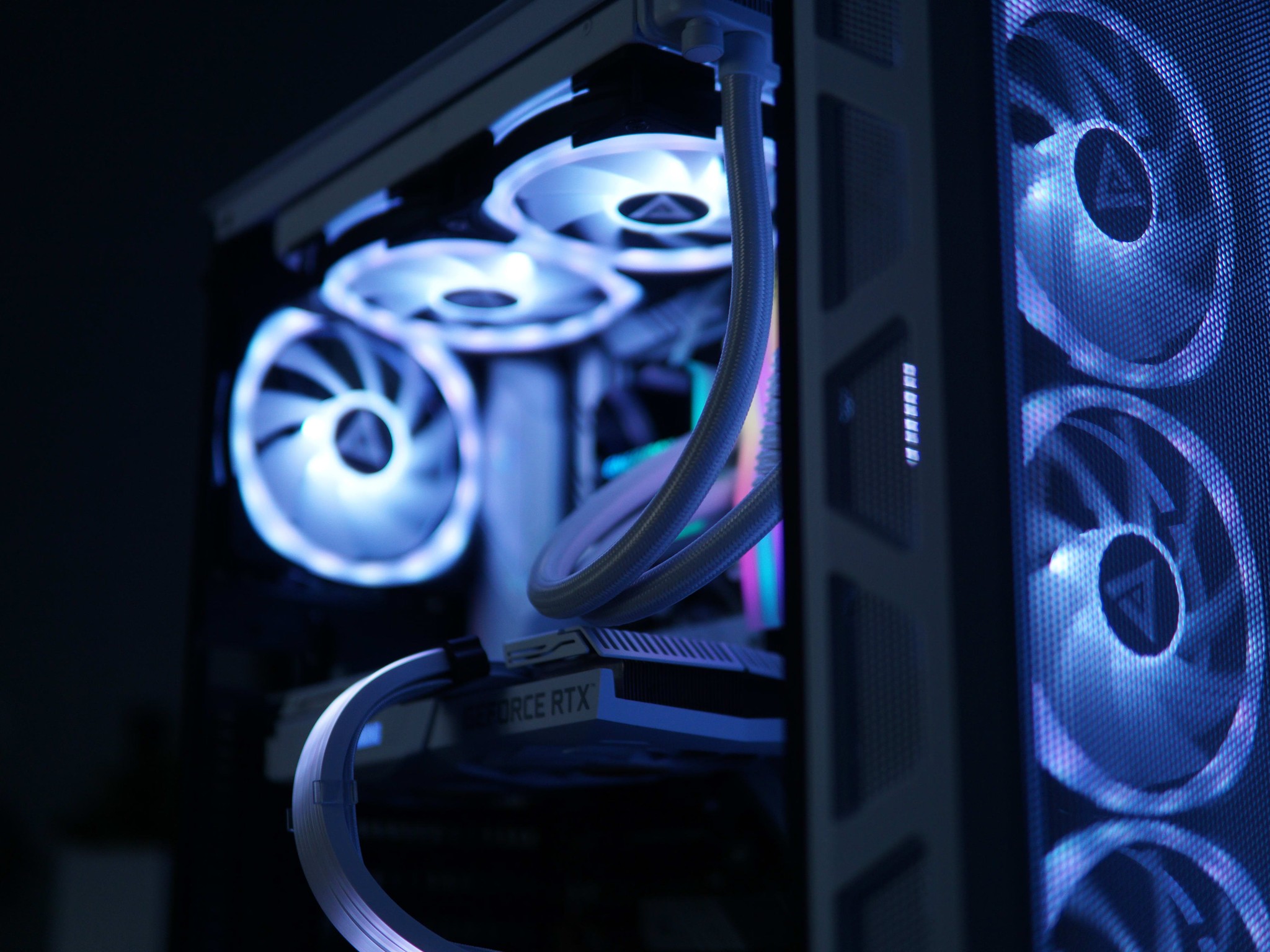 Frosty | RTX 3070 - Ryzen 7 5800x Gaming and Streaming PC