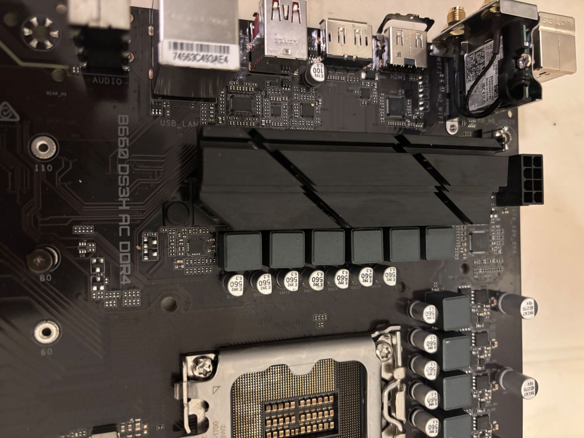 GIGABYTE B660 DS3H AC DDR4 (LGA 1700/ Intel/B660/ATX/DDR4/ Dual M.2/ PCIe 4.0)