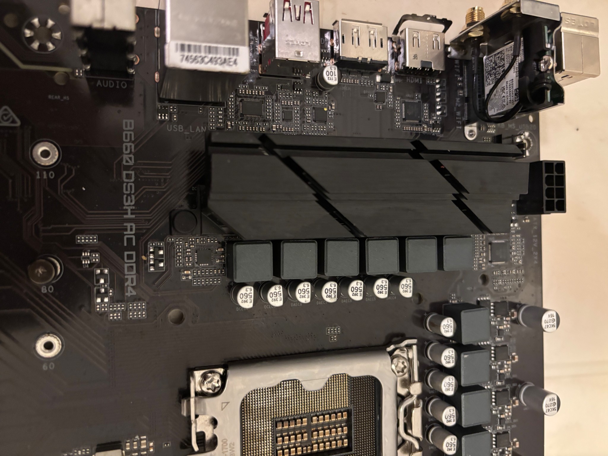 GIGABYTE B660 DS3H AC DDR4 (LGA 1700/ Intel/B660/ATX/DDR4/ Dual M.2/ PCIe 4.0)