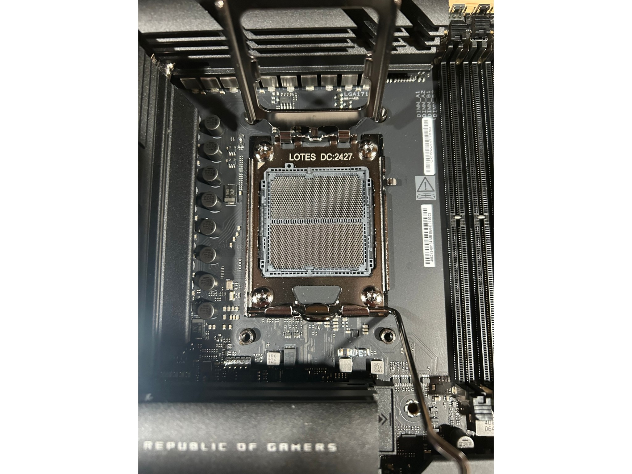 Asus X870E ROG Crosshair Hero