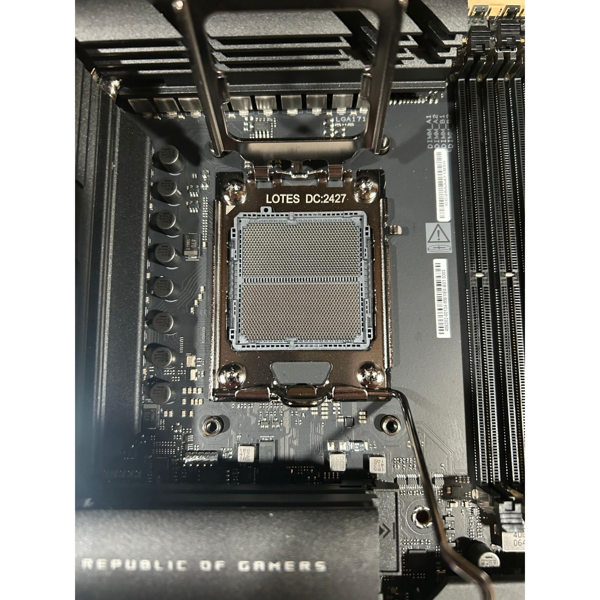 Asus X870E ROG Crosshair Hero