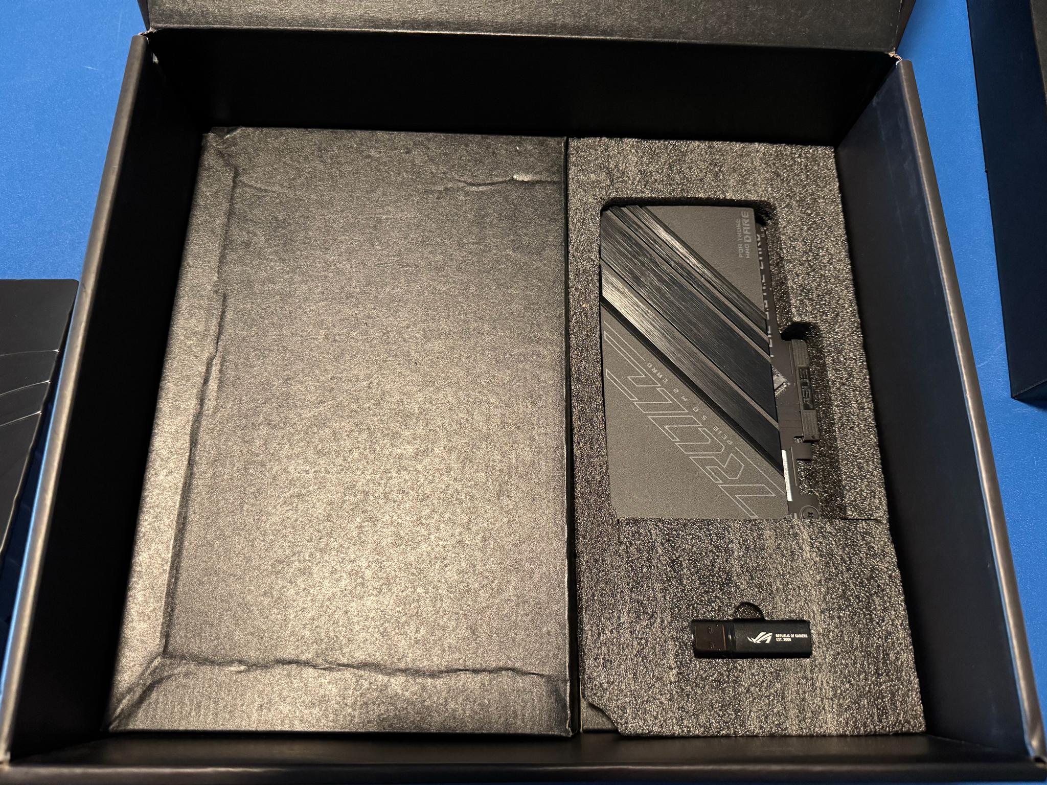 ROG Crosshair X670E Hero (Used - RMA)