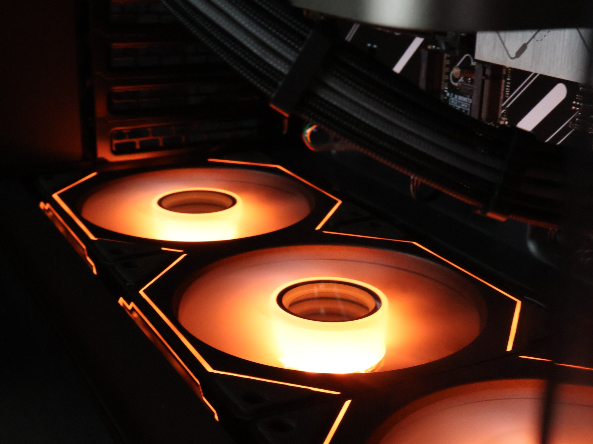 Ryzen 9 9950X3D | RTX 5080 16GB | 64GB Ram | 4TB SSD | Gaming PC
