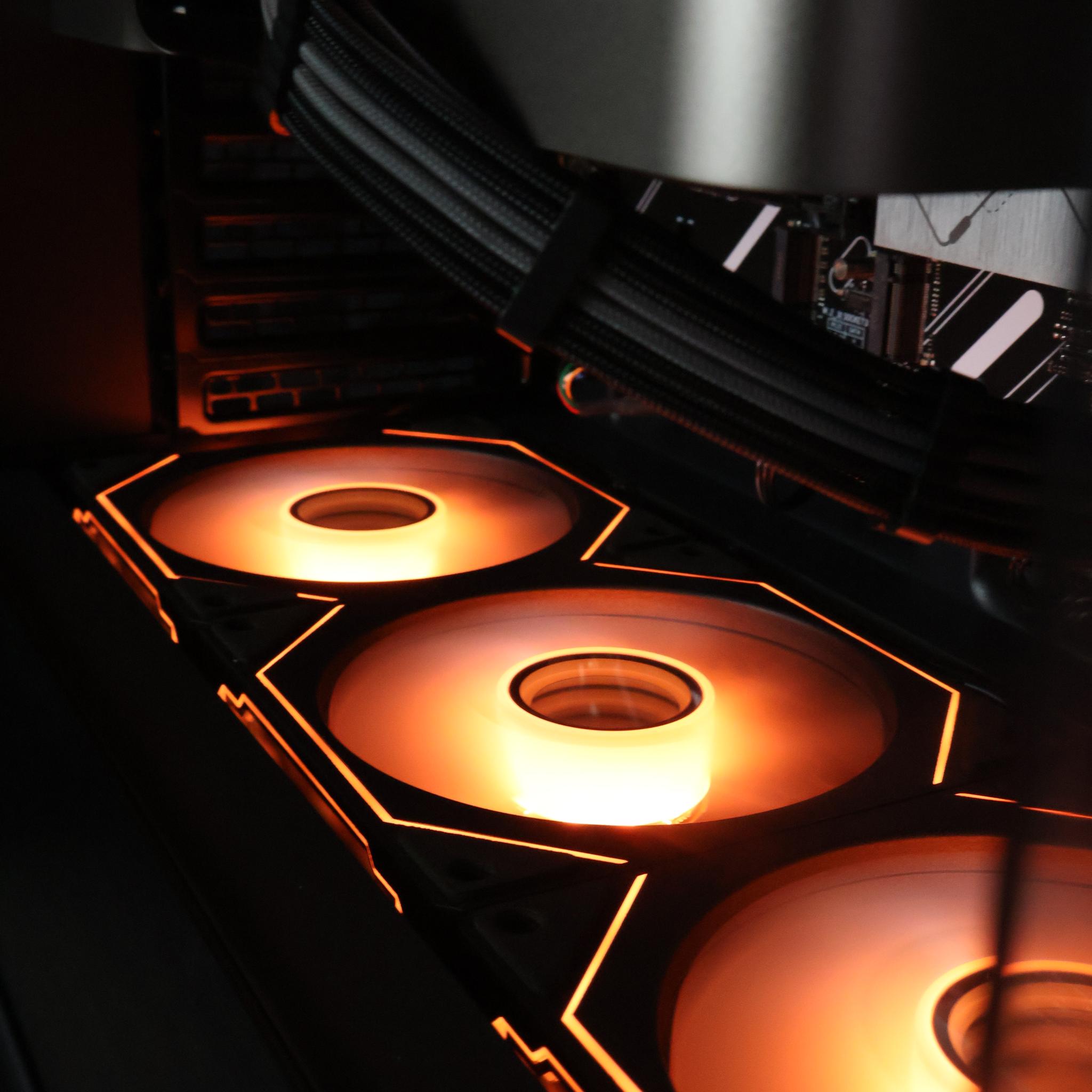 Ryzen 9 9950X3D | RTX 5080 16GB | 64GB Ram | 4TB SSD | Gaming PC