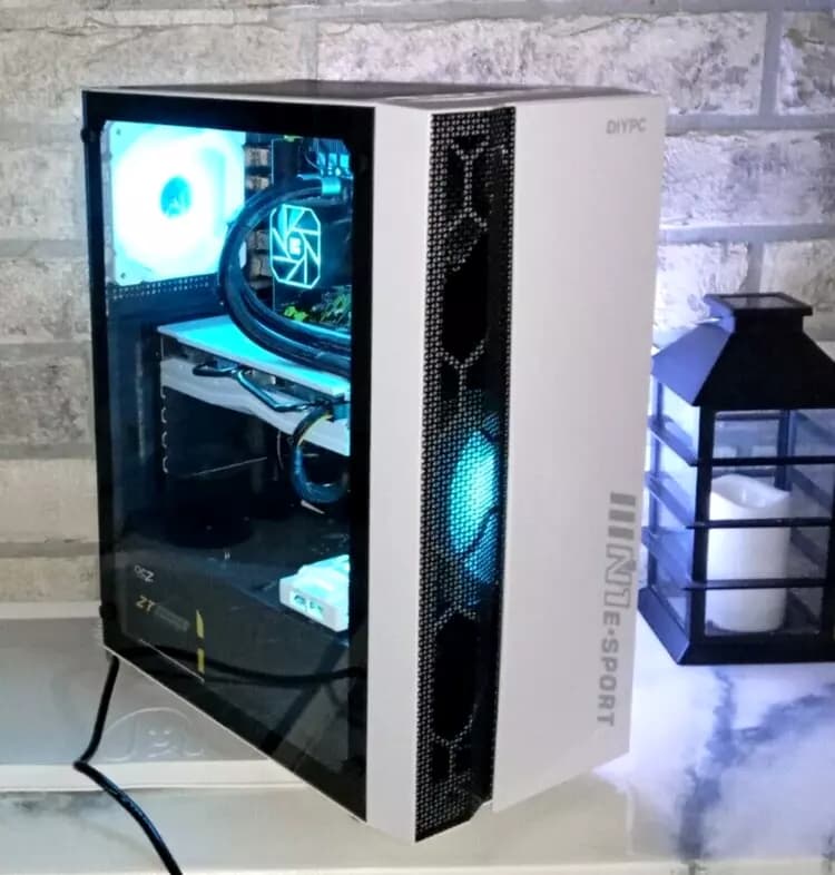 BUDGET GAMING PC INTEL/XEON 2680 16GB DDR4 1TB HD RX 580 8G WIN10 PRO