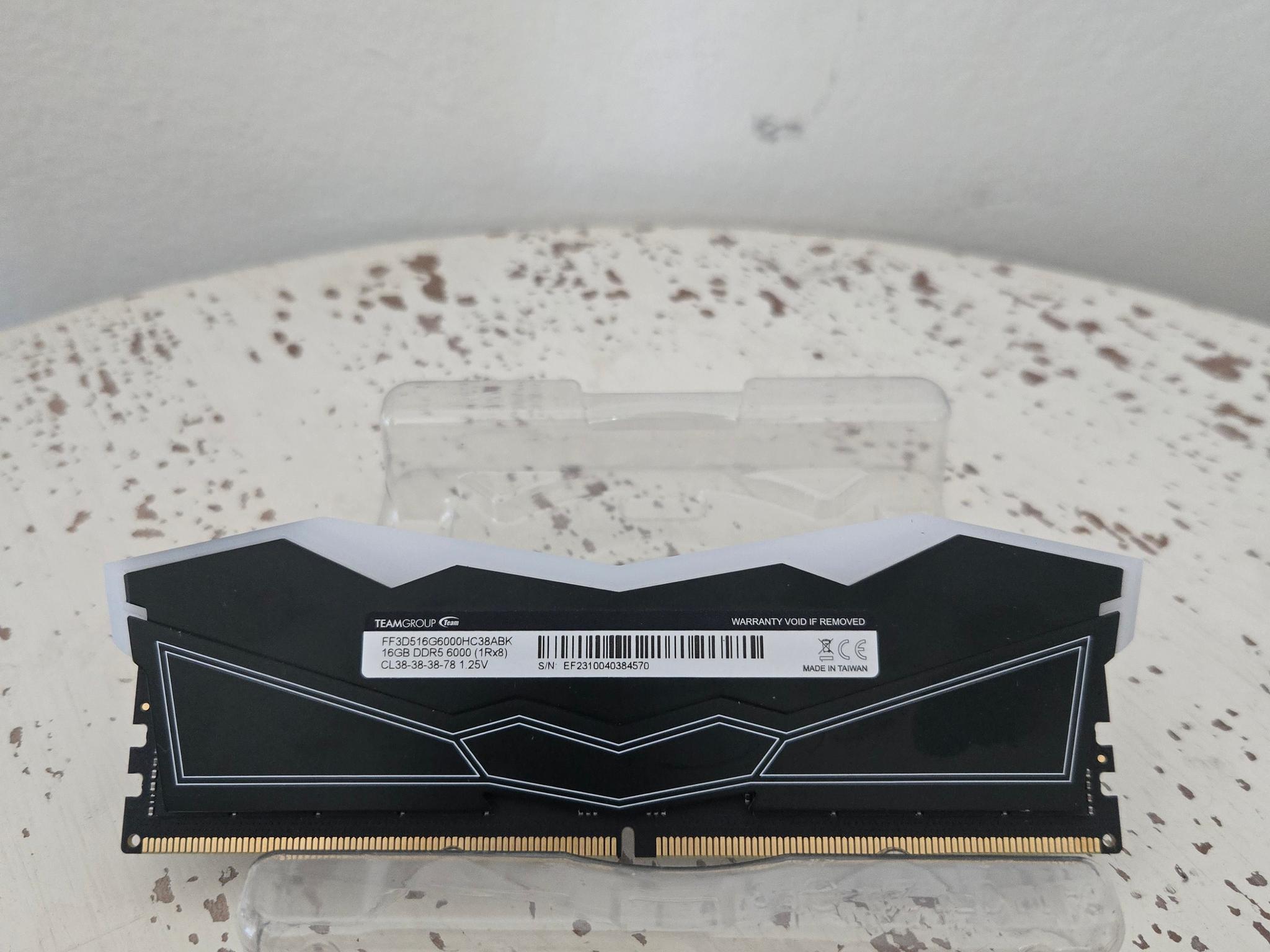 16GB (1x16GB) DDR5 Teamgroup T-Force Delta 6000MHz CL38