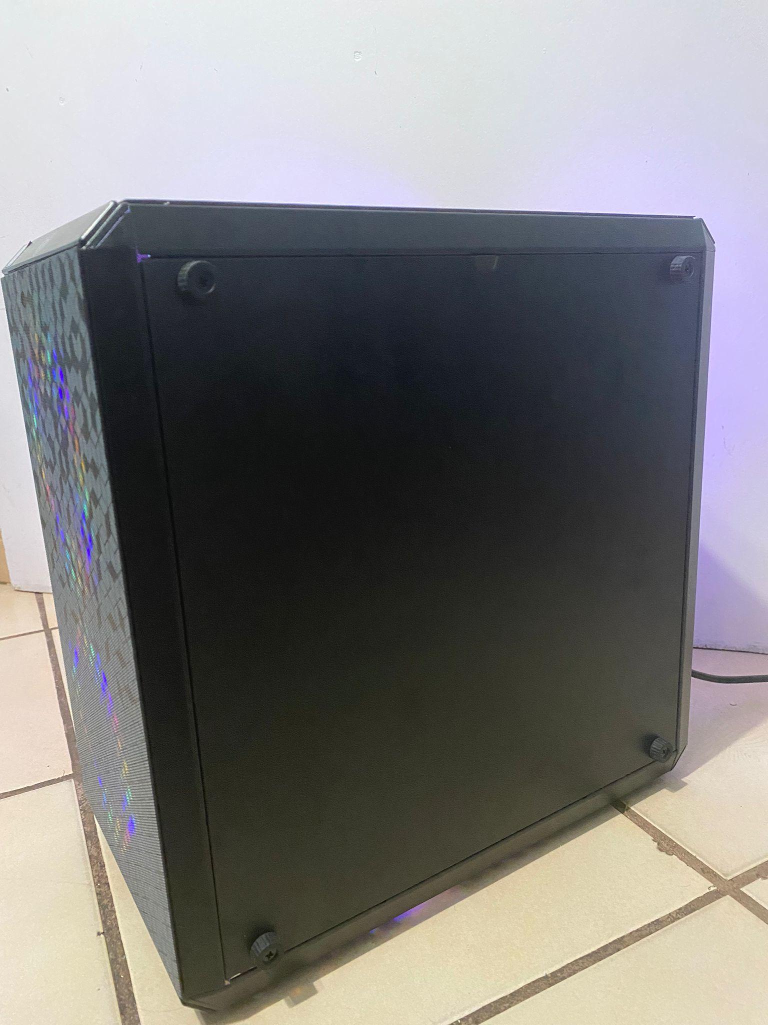 Gaming PC - GTX 980, I5 6500, 16GB DDR4, WIFI, BLUETOOTH, RGB, BLACK, SSD, HDD.