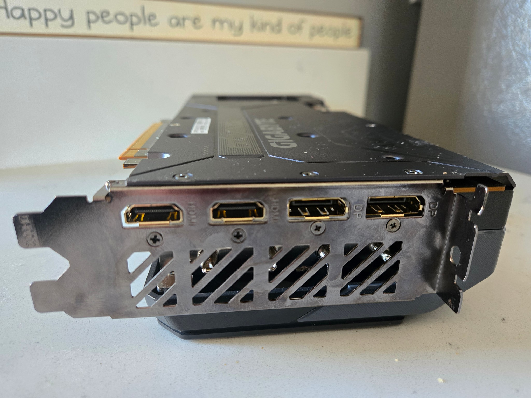 GIGABYTE RX 9070 XT GAMING OC 16G