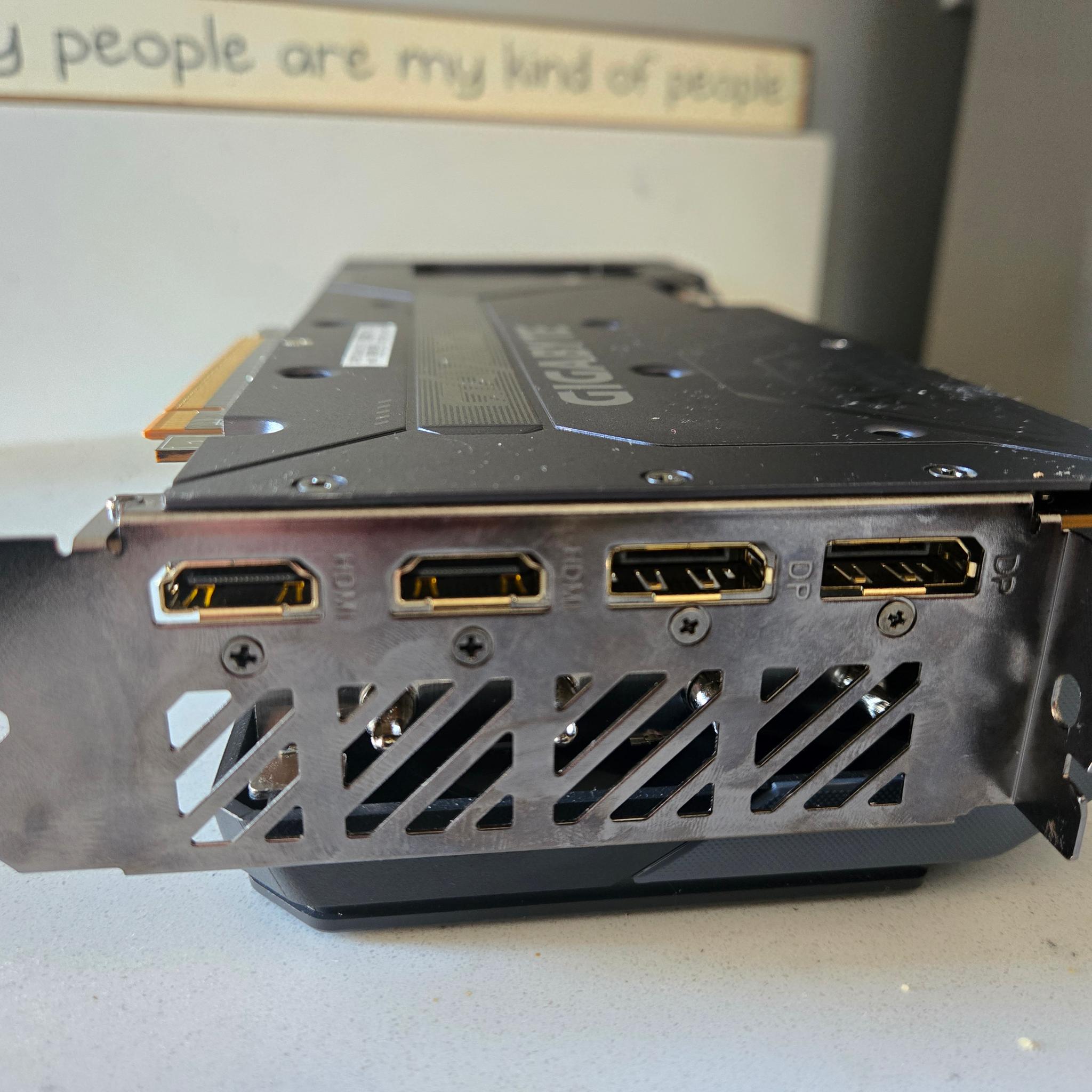 GIGABYTE RX 9070 XT GAMING OC 16G