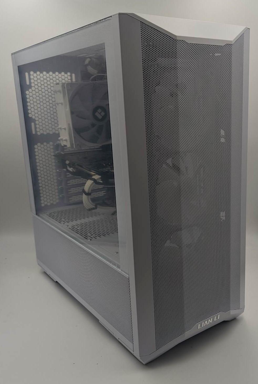 UCW Ready To Play: Custom Z390 Build (i7-8700 + RX 580)