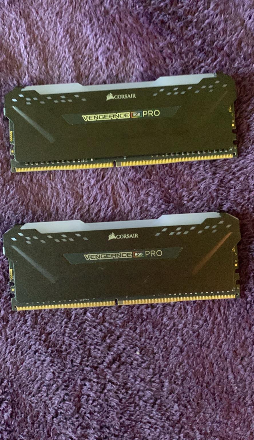 Corsair Vengeance RGB PRO 32gb (2x16gb)