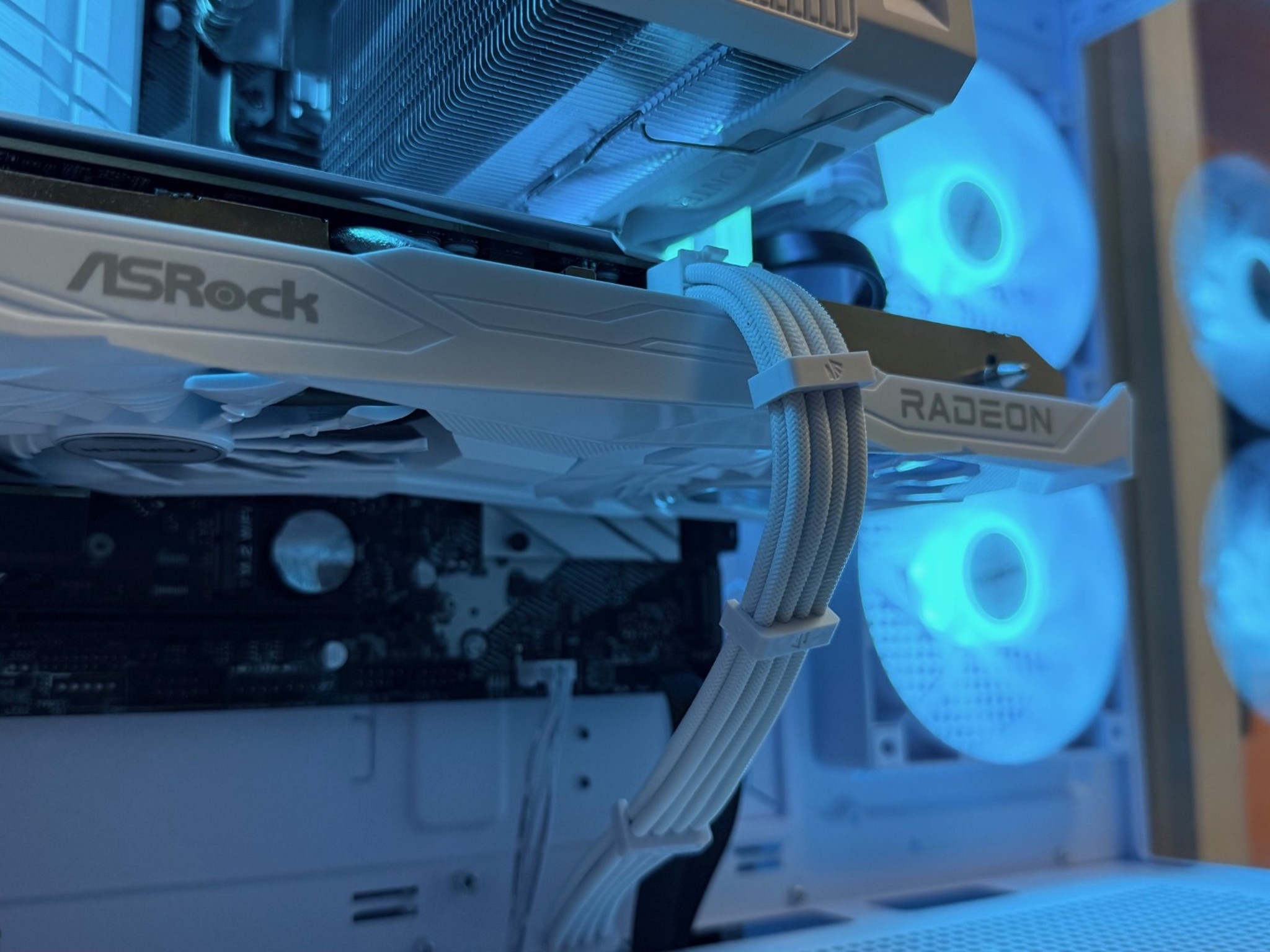 ❄️ Whiteout Gaming PC Fresh Build- Ryzen 5500, RX 6600, 16GB RAM, 1TB SSD, Wi-Fi BUDGET FRIENDLY! ❄️