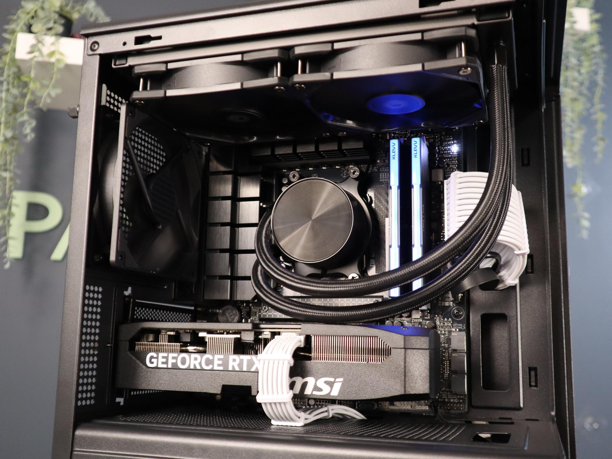 BRAND NEW 5070 GAMING PC | 9600X | 32GB DDR5 | 1TB NVME | 240MM AIO | 850W PSU |