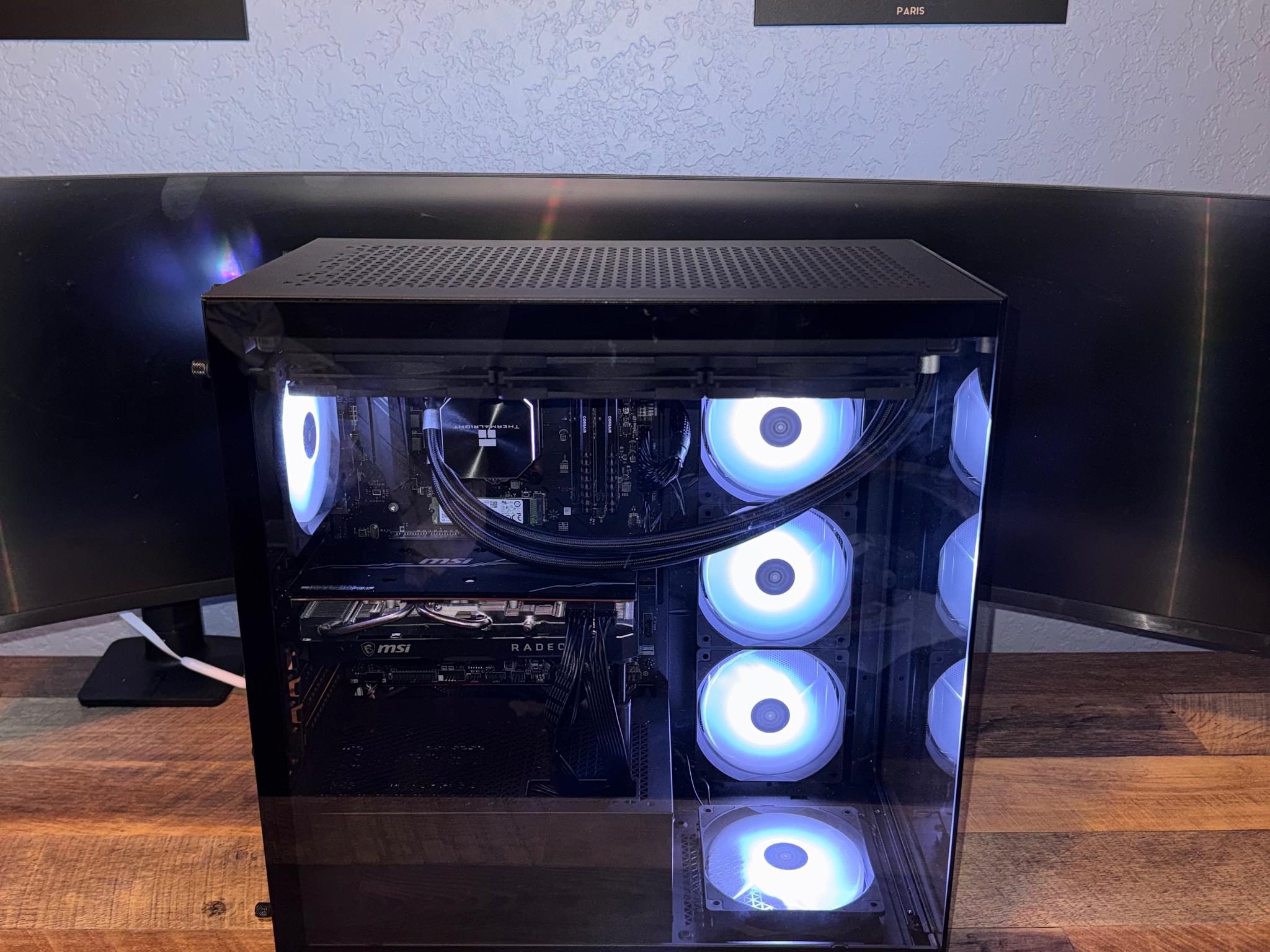 Ryzen 5 3600 | Rx 5700xt | 16gb 3000mhz | 256gb ssd windows 11