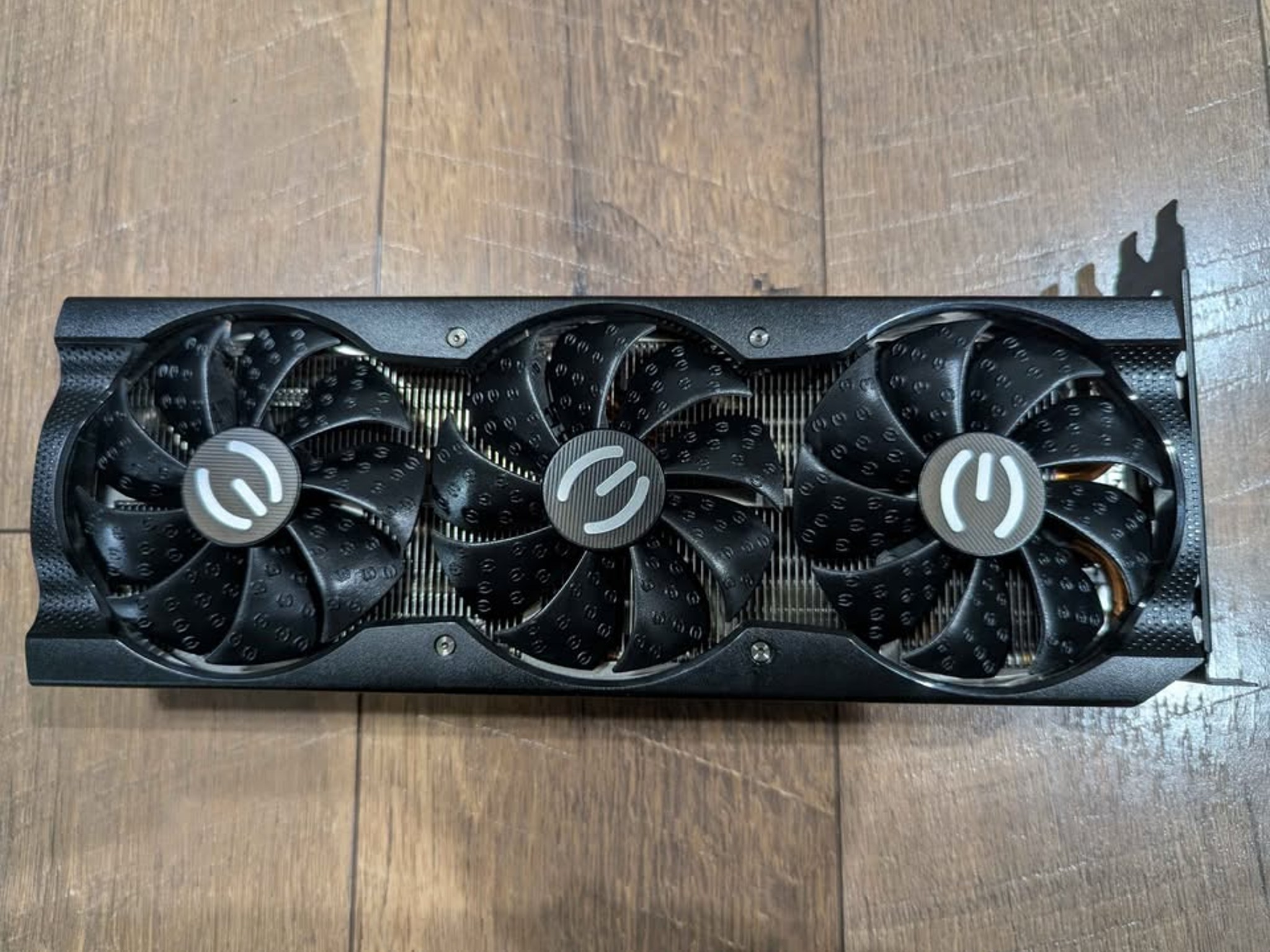 EVGA XC3 ULTRA GAMING GeForce RTX 3070 Ti - 8GB GDDR6X, Metal Backplate