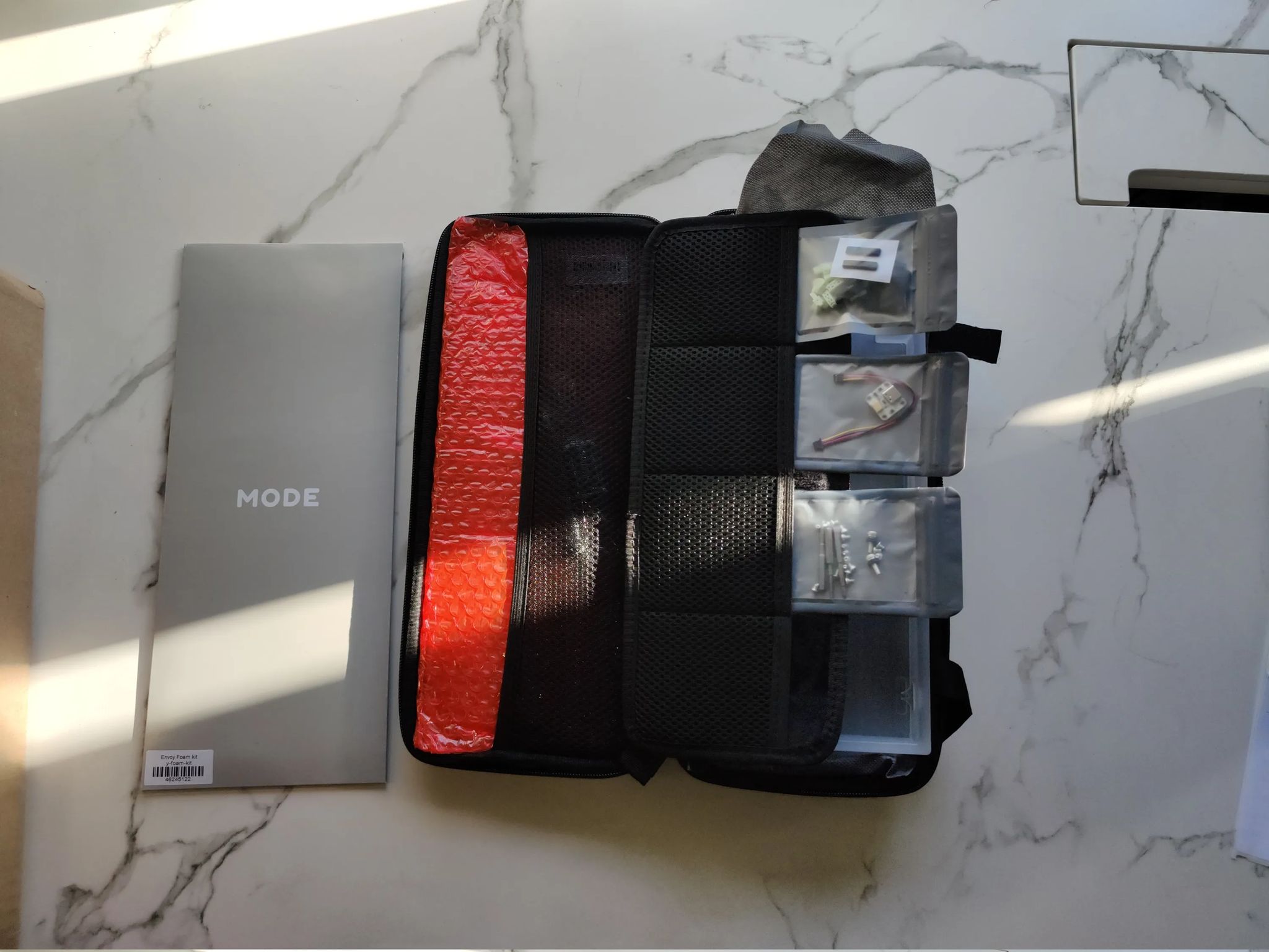 Mode Envoy Barebones Kit with Keycaps included