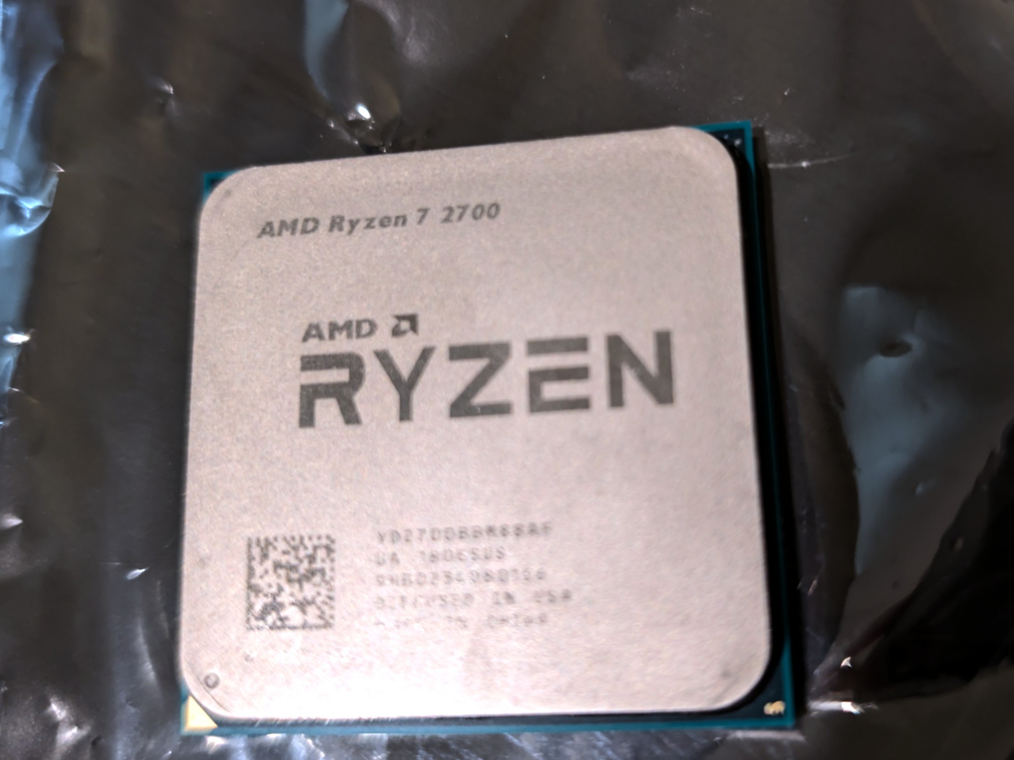 AMD Ryzen 7 2700