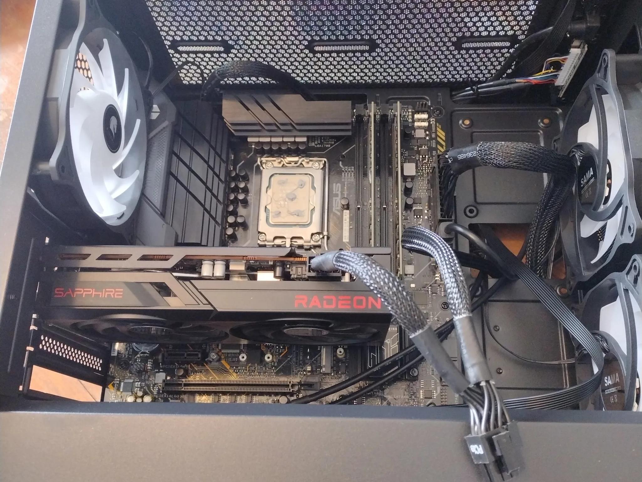 Sapphire Dual Fan AMD RX 6600
