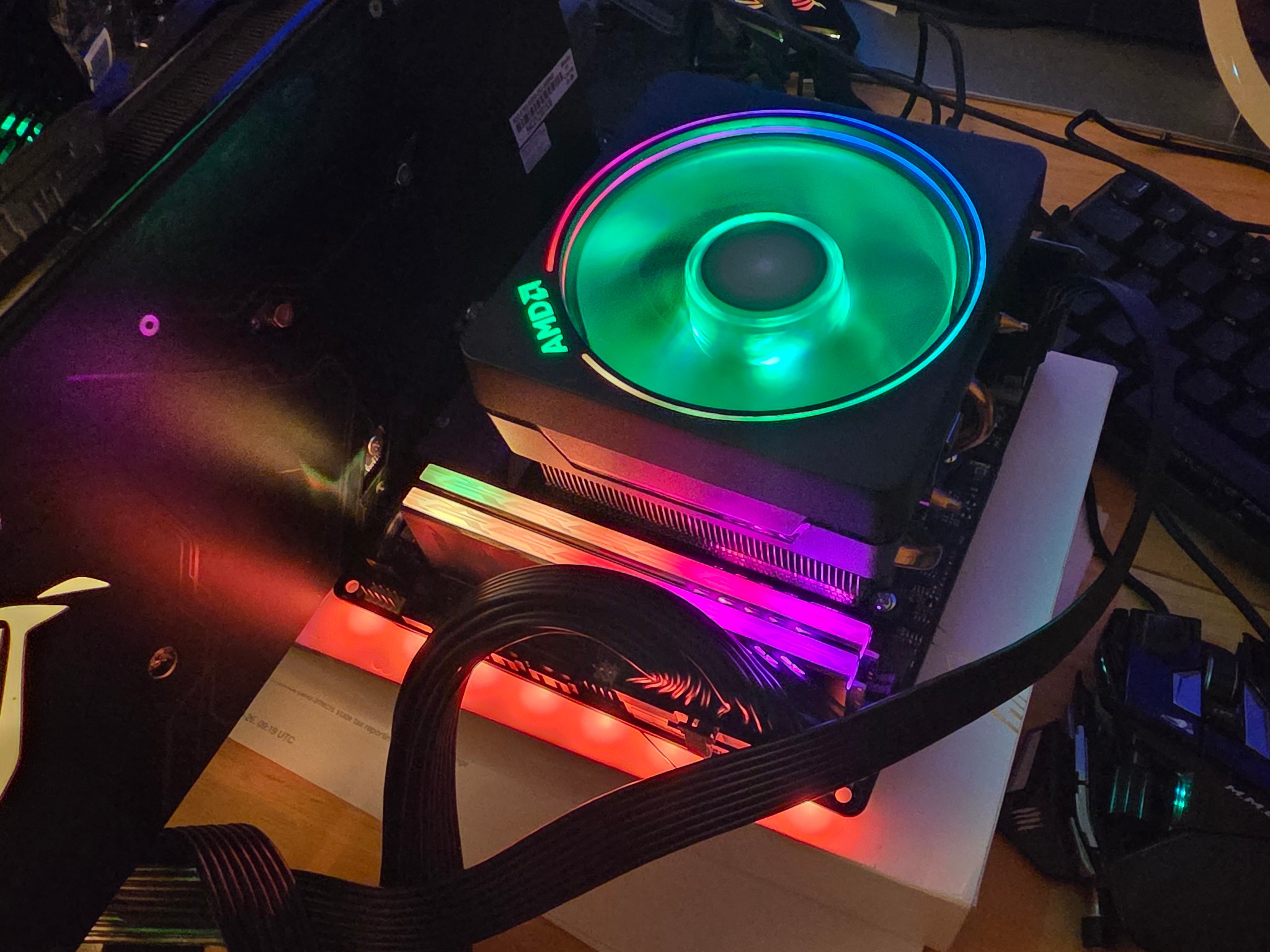 Asrock B550i Aorus Pro AX + 3950X 16/32 + 16 GB AORUS RGB