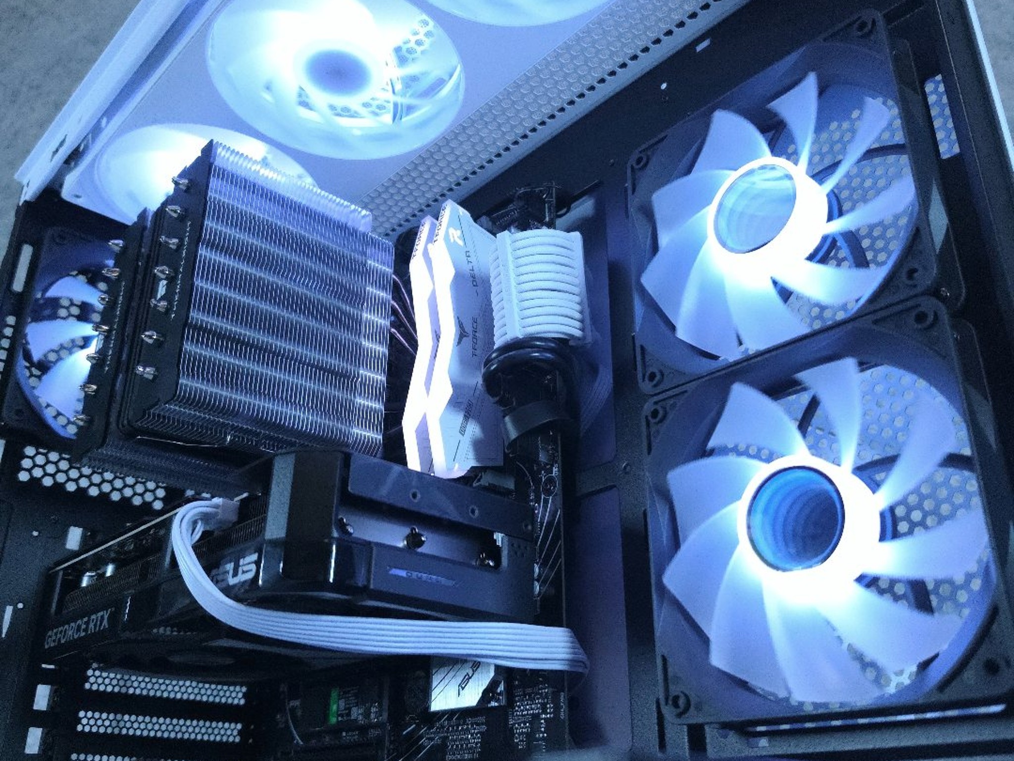 🤍 RTX 5070 | Ryzen 5 9600X | 1440p Gaming Computer