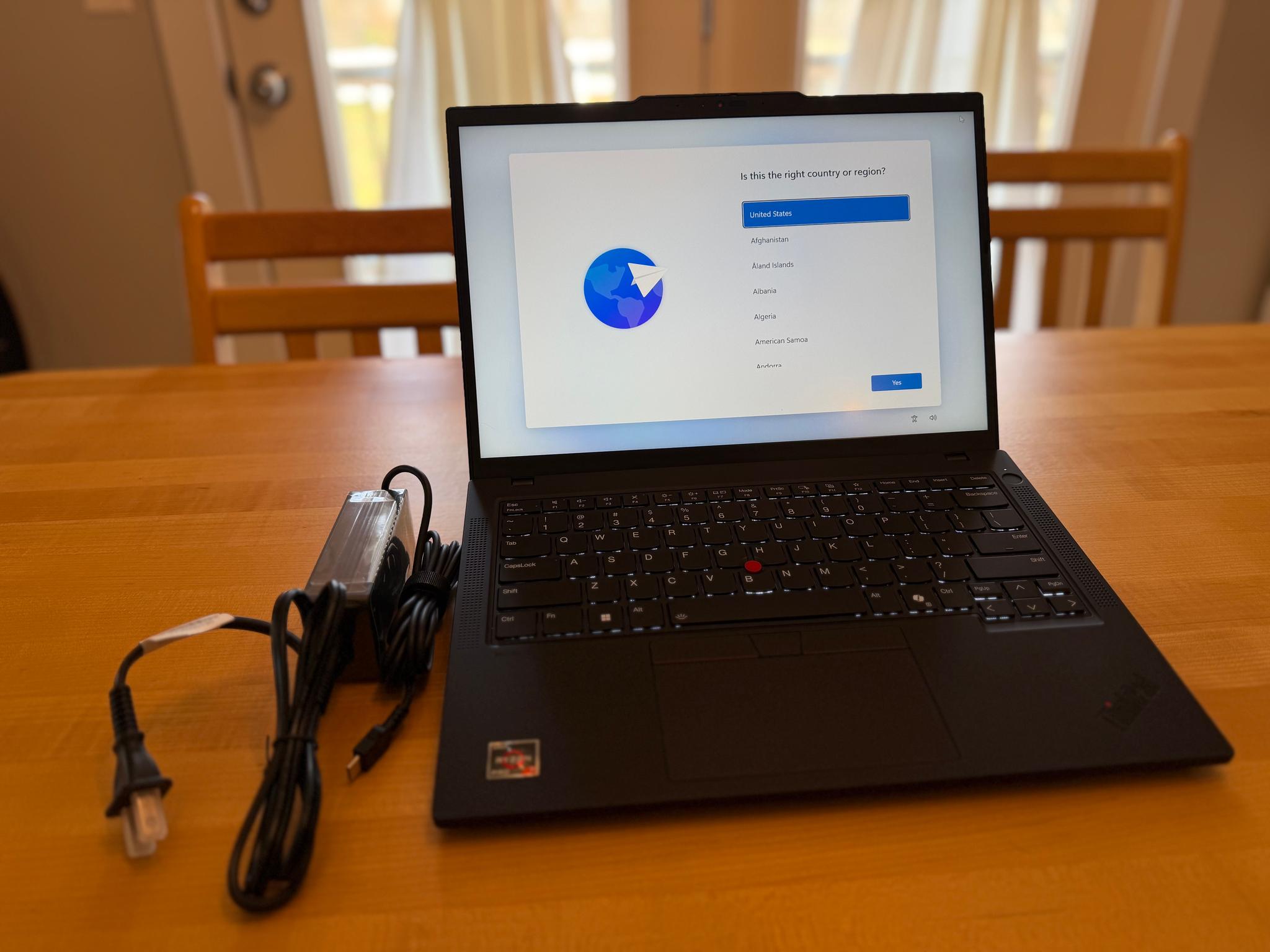 Ryzen 7 8840hs, 780M, 32gb DDR5, 1tb SSD Lenovo Thinkpad P14S