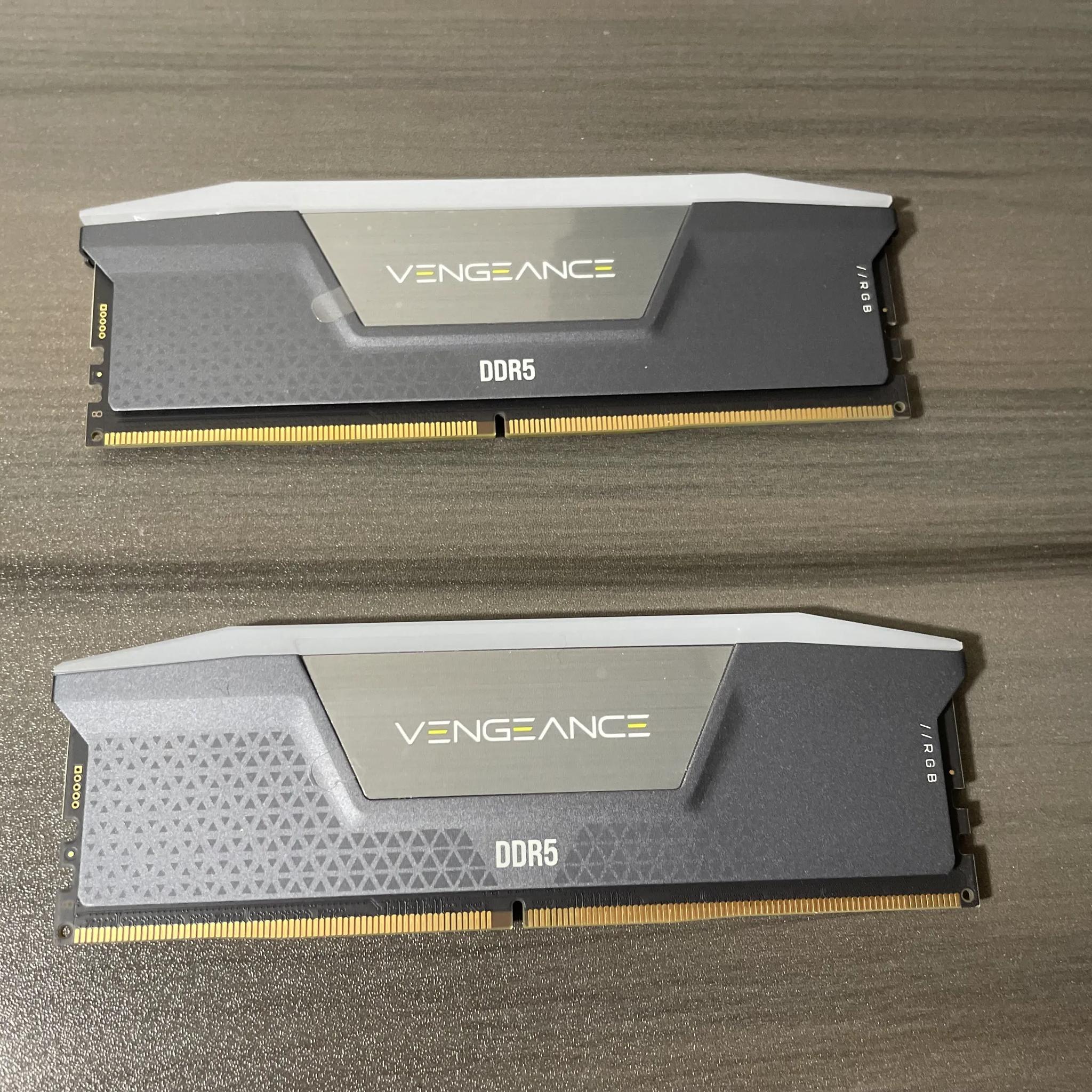 LIKE NEW IN BOX Corsair Vengeance RGB DDR5 32GB (2x16GB) 6000Mhz CL36