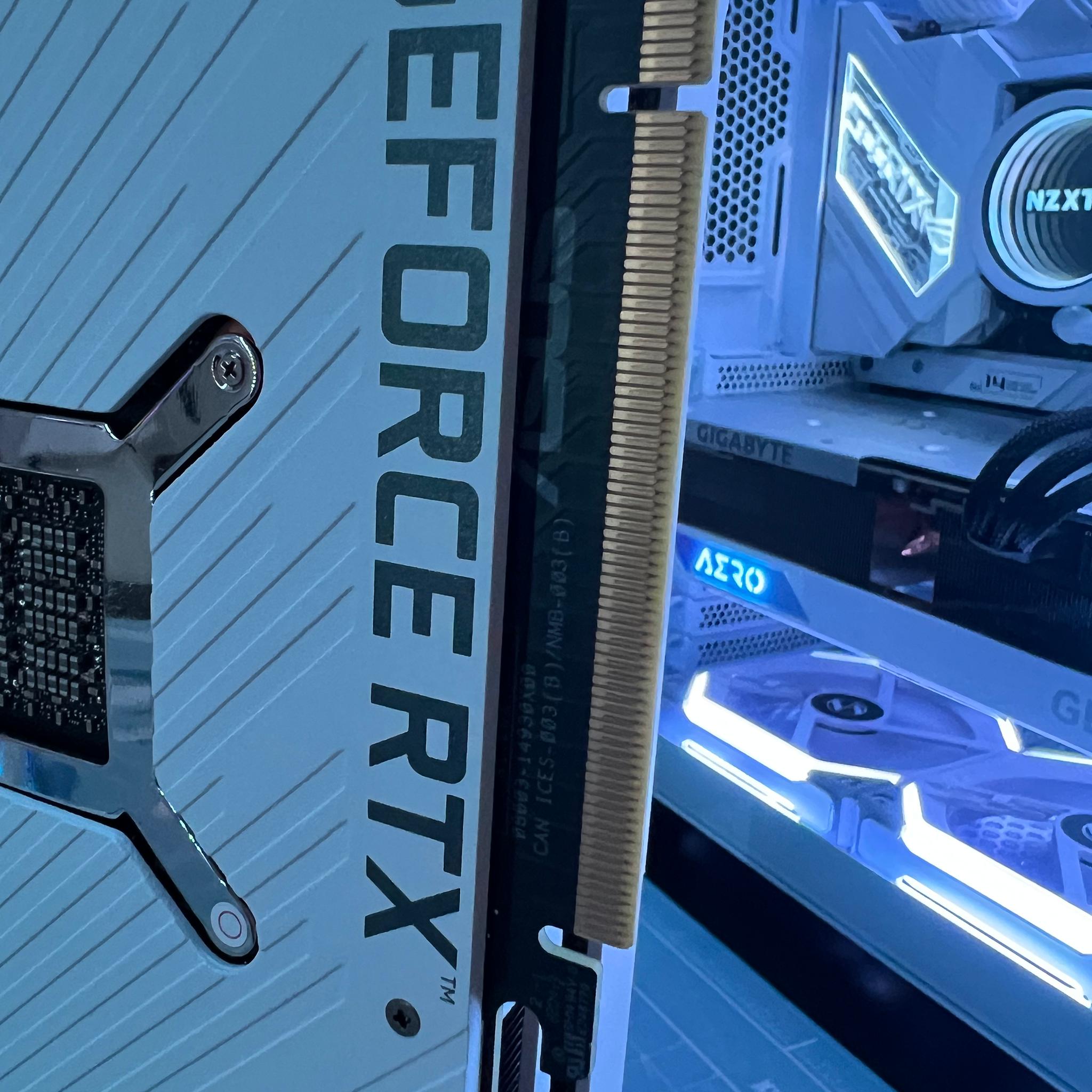 ASUS STRIX RTX 3080 10GB - White Edition 