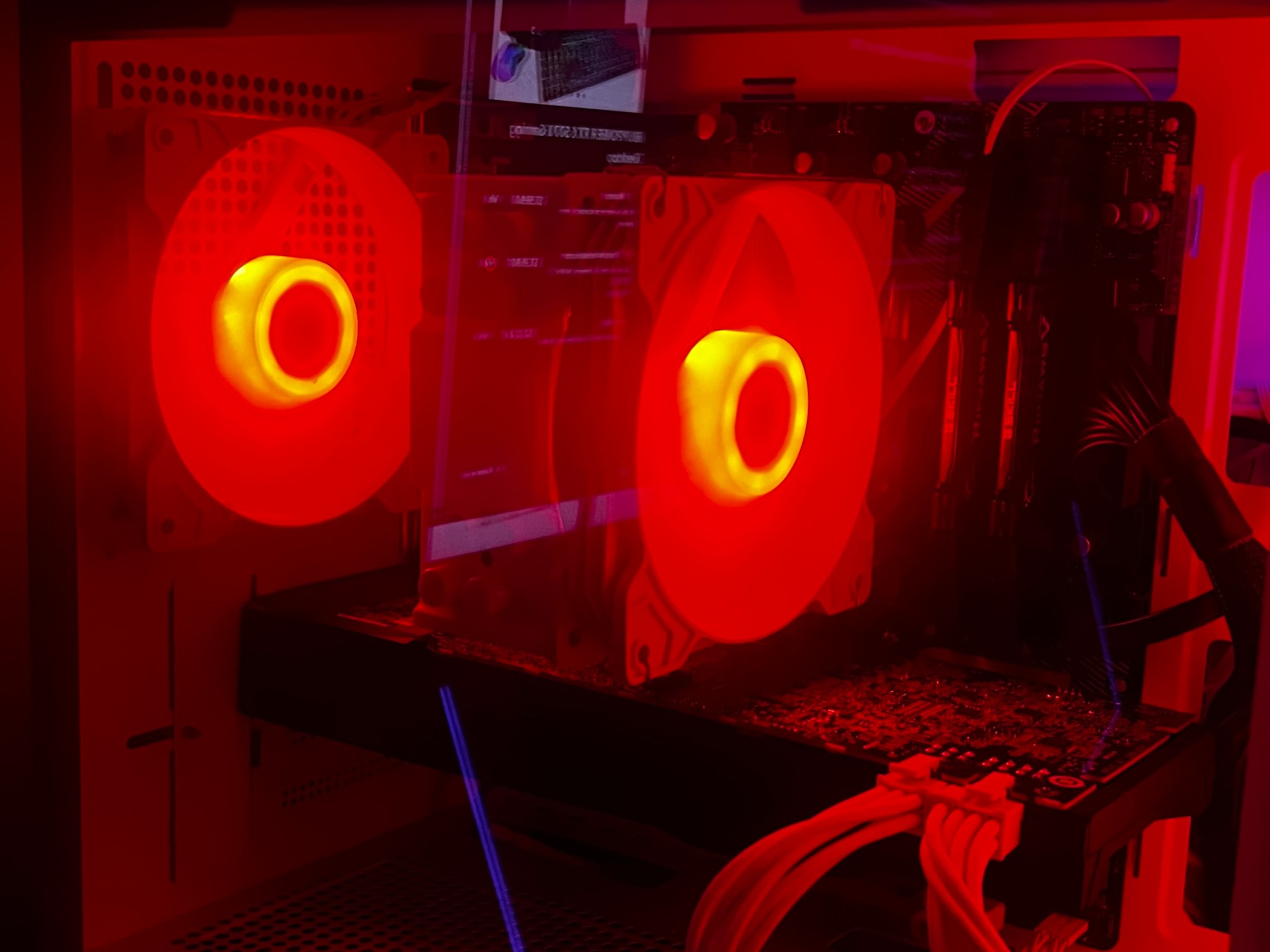 White Gaming PC Ryzen 7 5700X3D RTX 2080 32GB DDR4 1TB SSD RGB