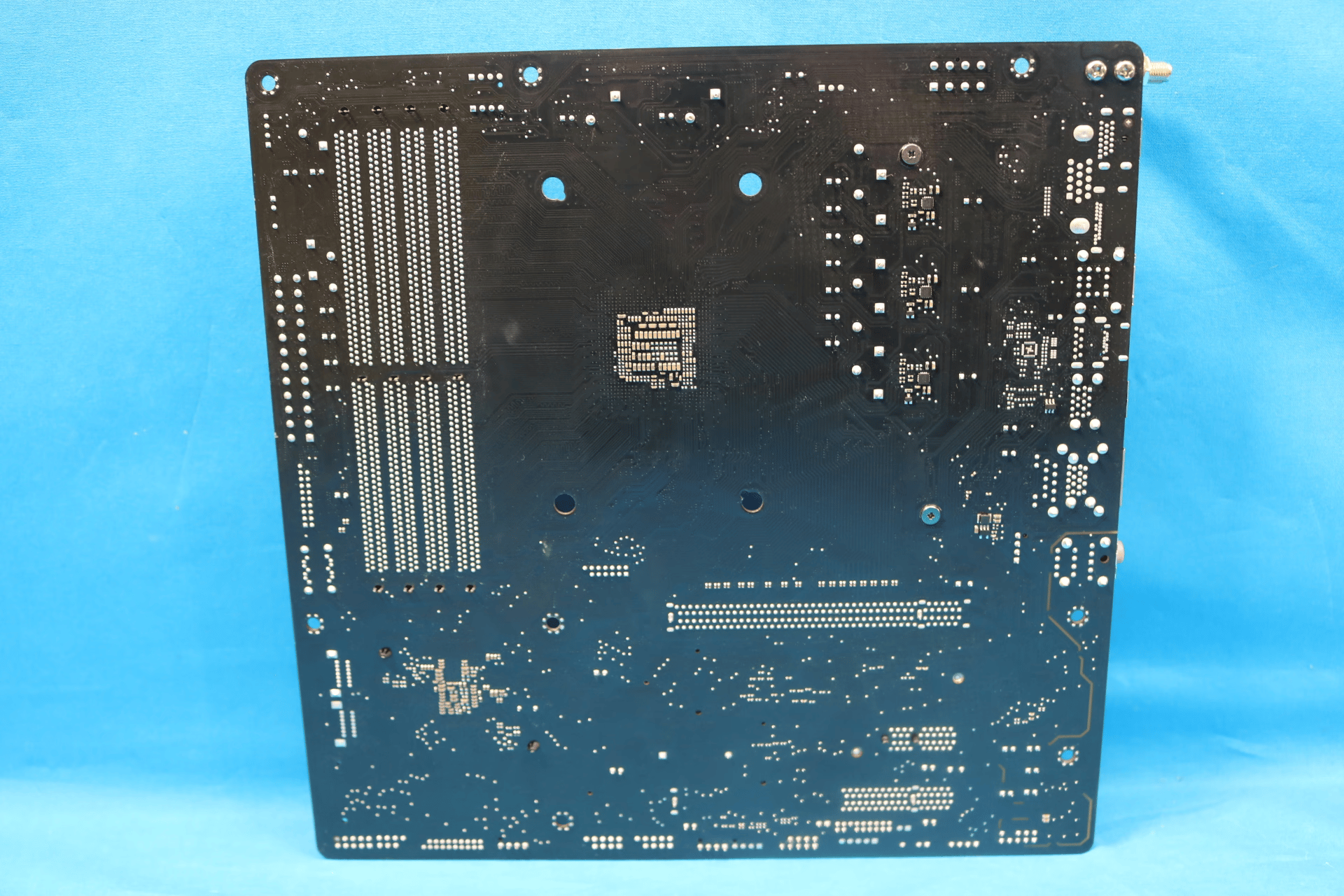 *No I/O Shield* ASRock B550M/ac AMD Socket AM4 DDR4 MicroATX Desktop Motherboard