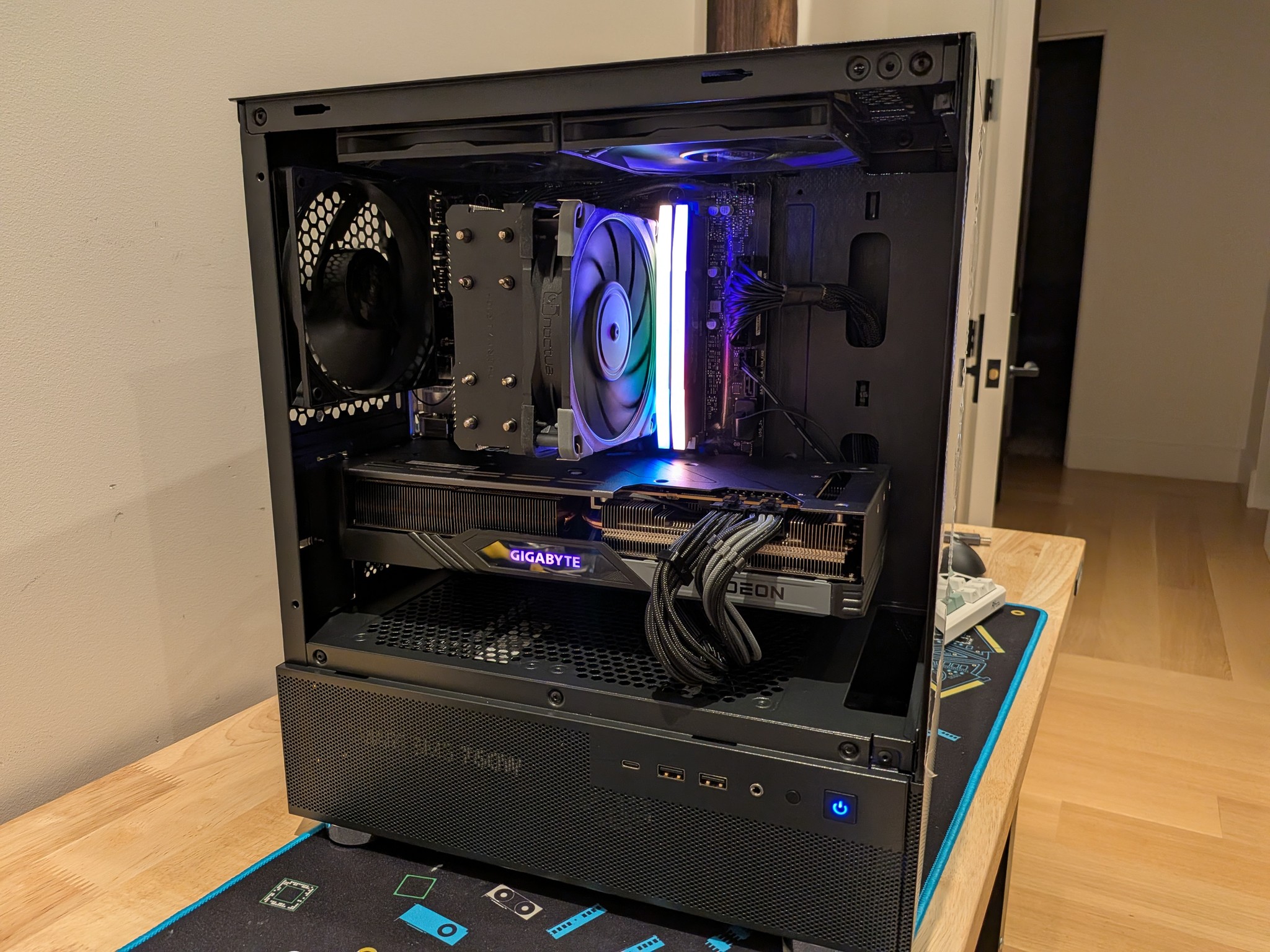 1440p Slayer - AMD Radeon RX 7800 XT, Intel Core Ultra 5 235, 32 GB DDR5 RAM, 1 TB NVME, RGB