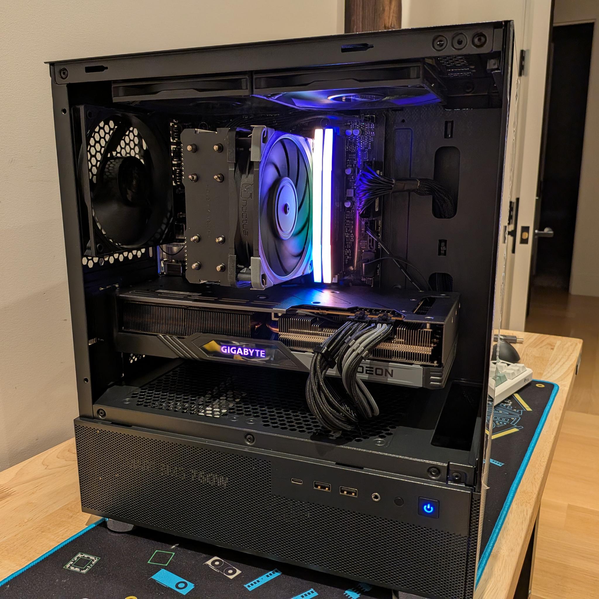 1440p Slayer - AMD Radeon RX 7800 XT, Intel Core Ultra 5 235, 32 GB DDR5 RAM, 1 TB NVME, RGB
