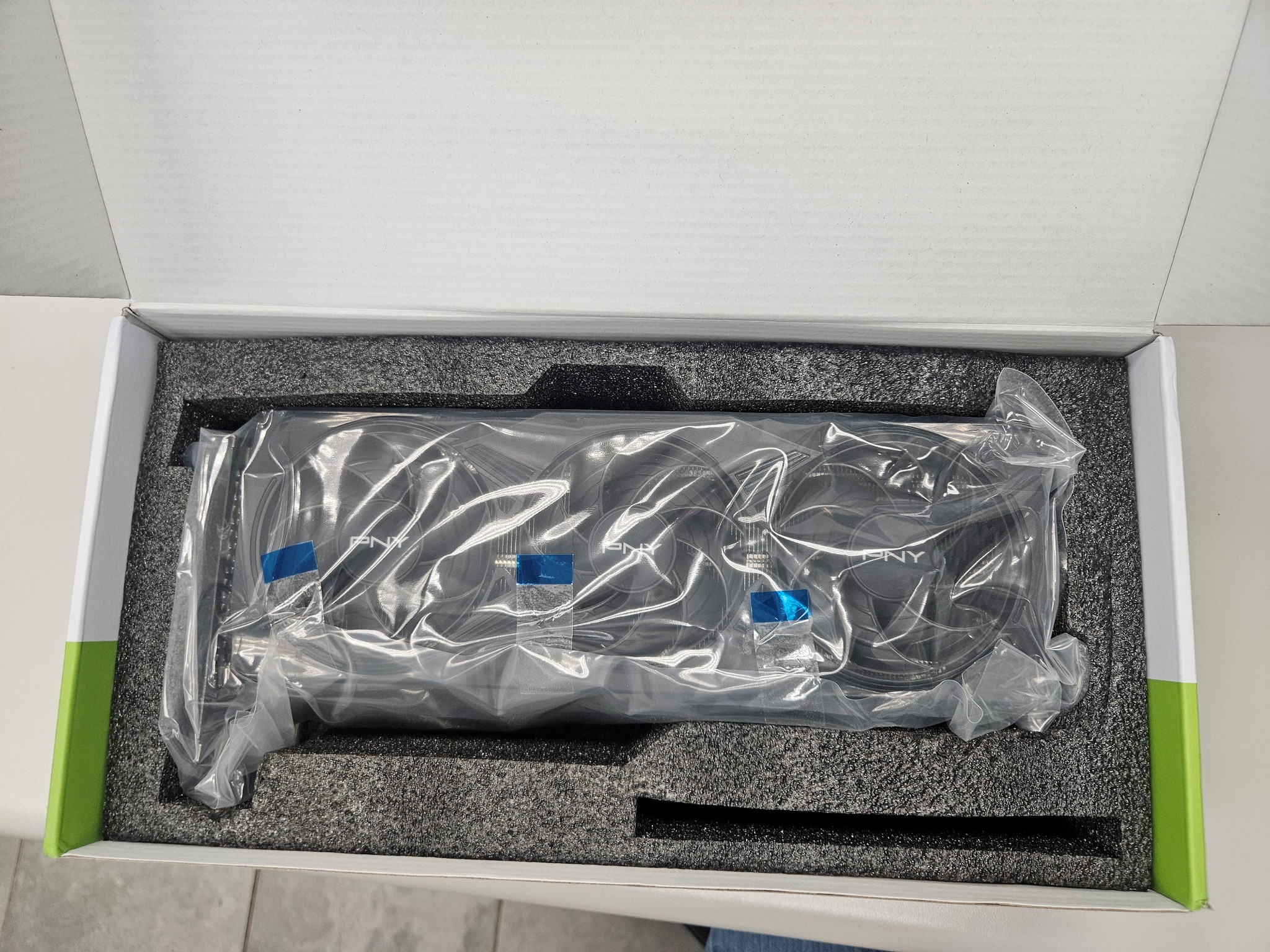 PNY GeForce RTX 5070 Ti OC Triple Fan