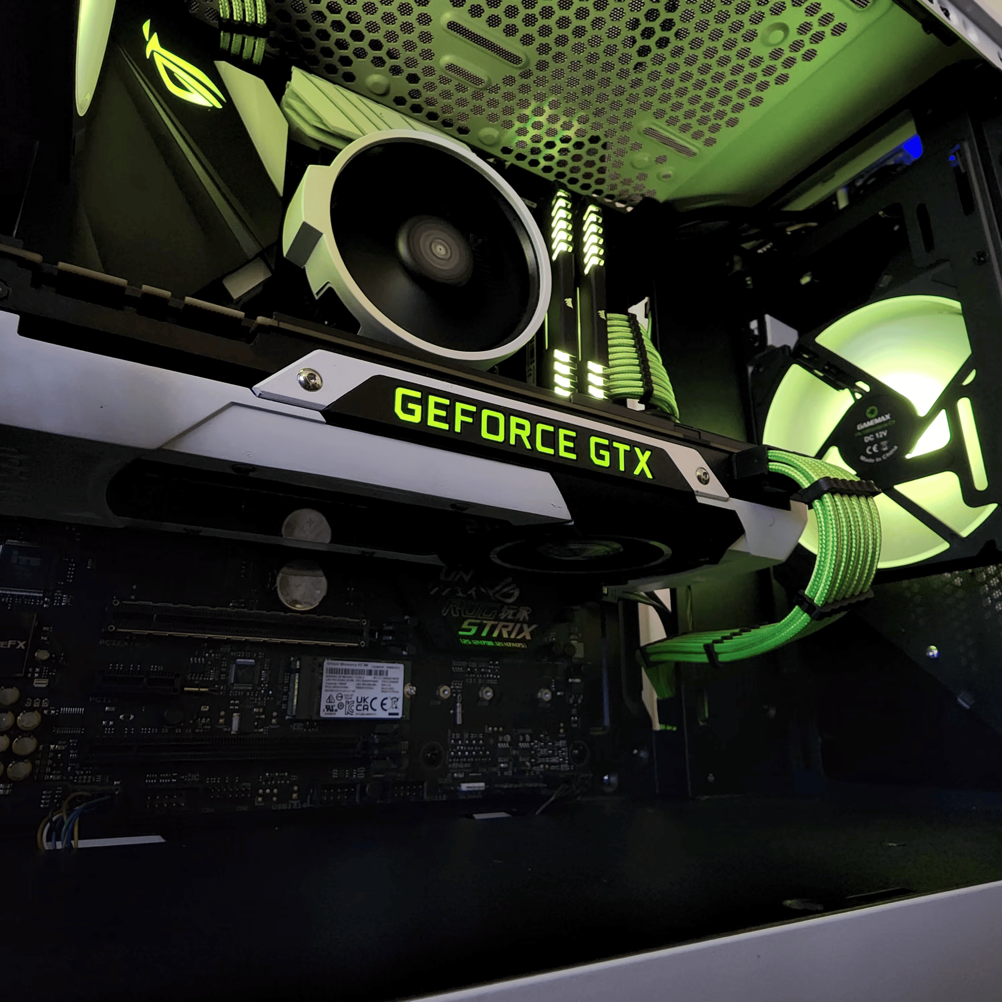 AMD Ryzen 5 3600 // Nvidia GeForce GTX 980 // Corsair Vengeance RGB 16GB 3200MHz