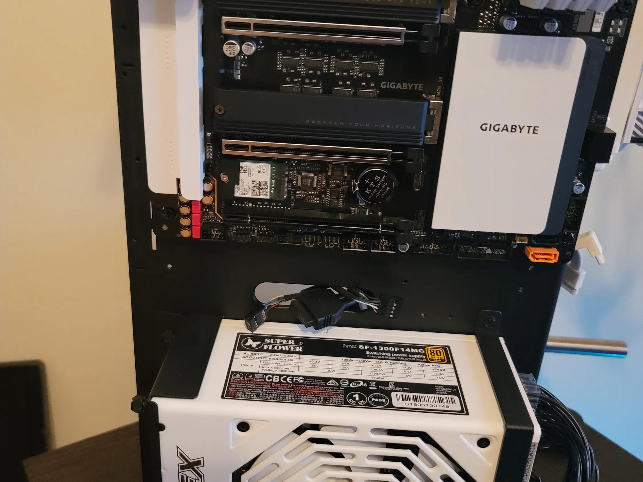 Super Flower Leadex Gold 1300W 80 Plus Gold Still under warranty