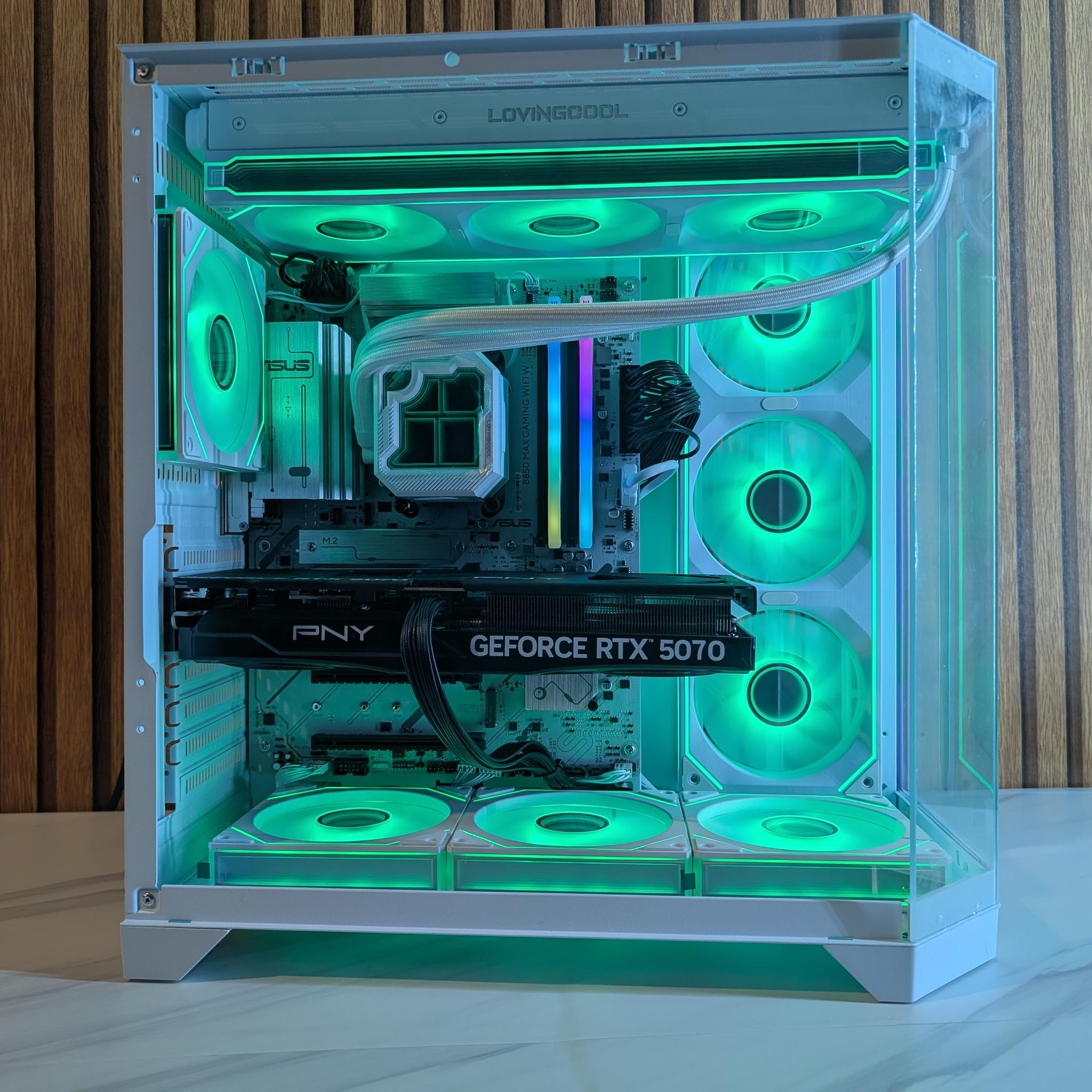 RTX 5070 | RYZEN 5 9600X | 16GB DDR5 | 1TB SSD | 360MM AIO