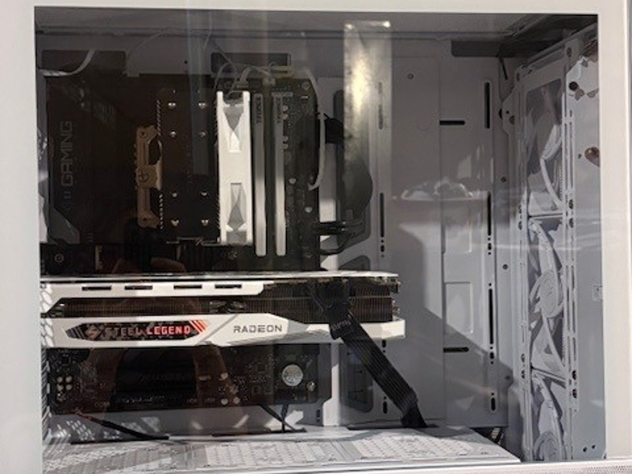 12600KF 32 Gigabytes RAM 7800 XT Gaming PC