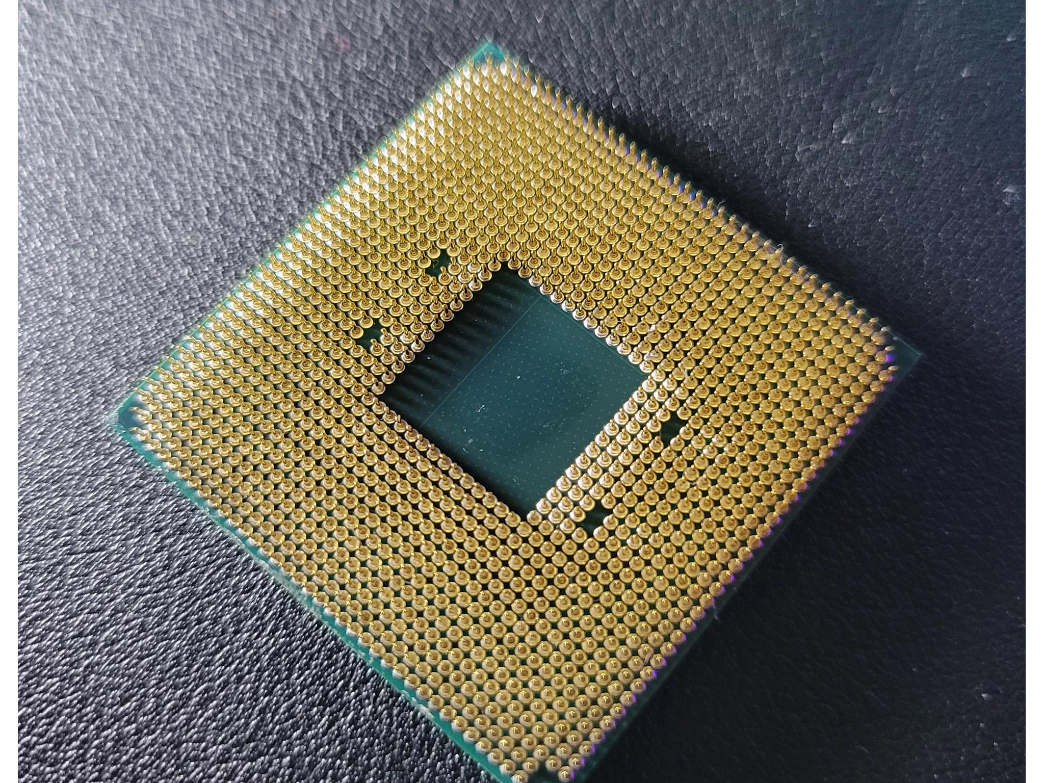 AMD Ryzen 7 3700X