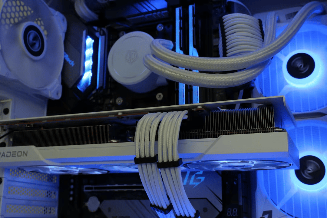 All-White Gaming PC | Ryzen 5 5600x & RX 6700XT