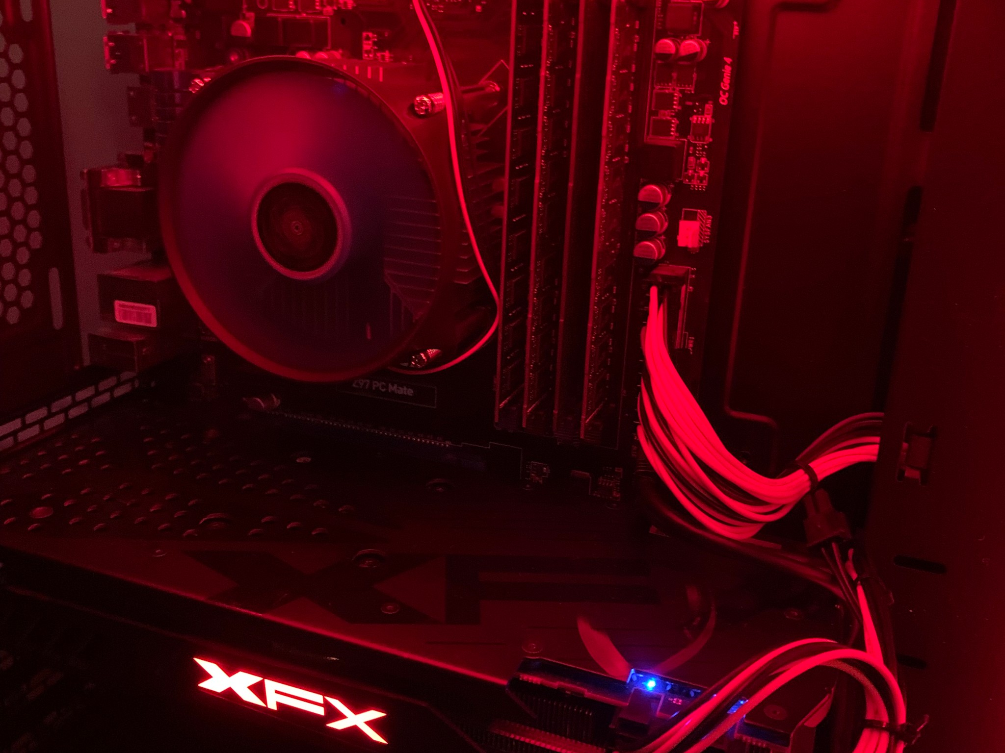 STREAMING/GAMING/EDITING RX 580 RGB INTEL i5-4690K OC 16GB RAM 500GB SSD ATX CUSTOM WINDOWS VALUE PC