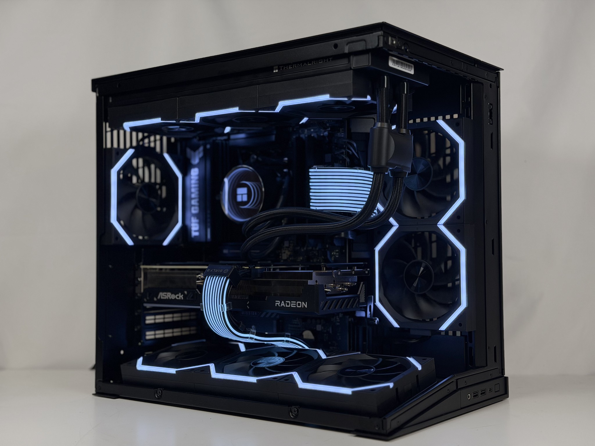 Signature Series RX 9070 XT • Ryzen 7 7800X3D • 32GB DDR5 • 2TB NVMe