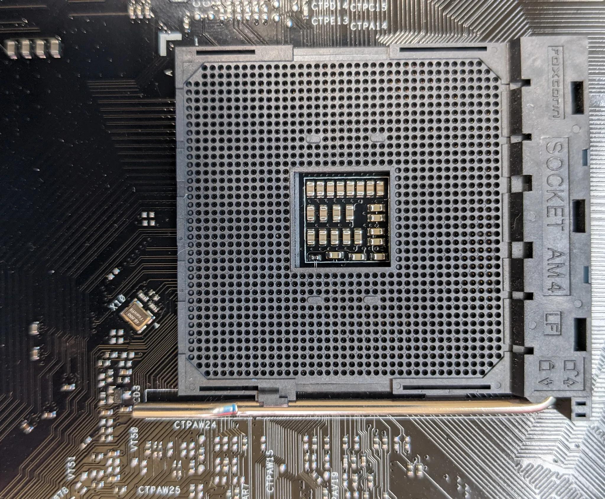 *READ* ASRock B550M-C AMD Socket AM4 MicroATX DDR4 PCIe 4.0 Desktop Motherboard No I/O Shield