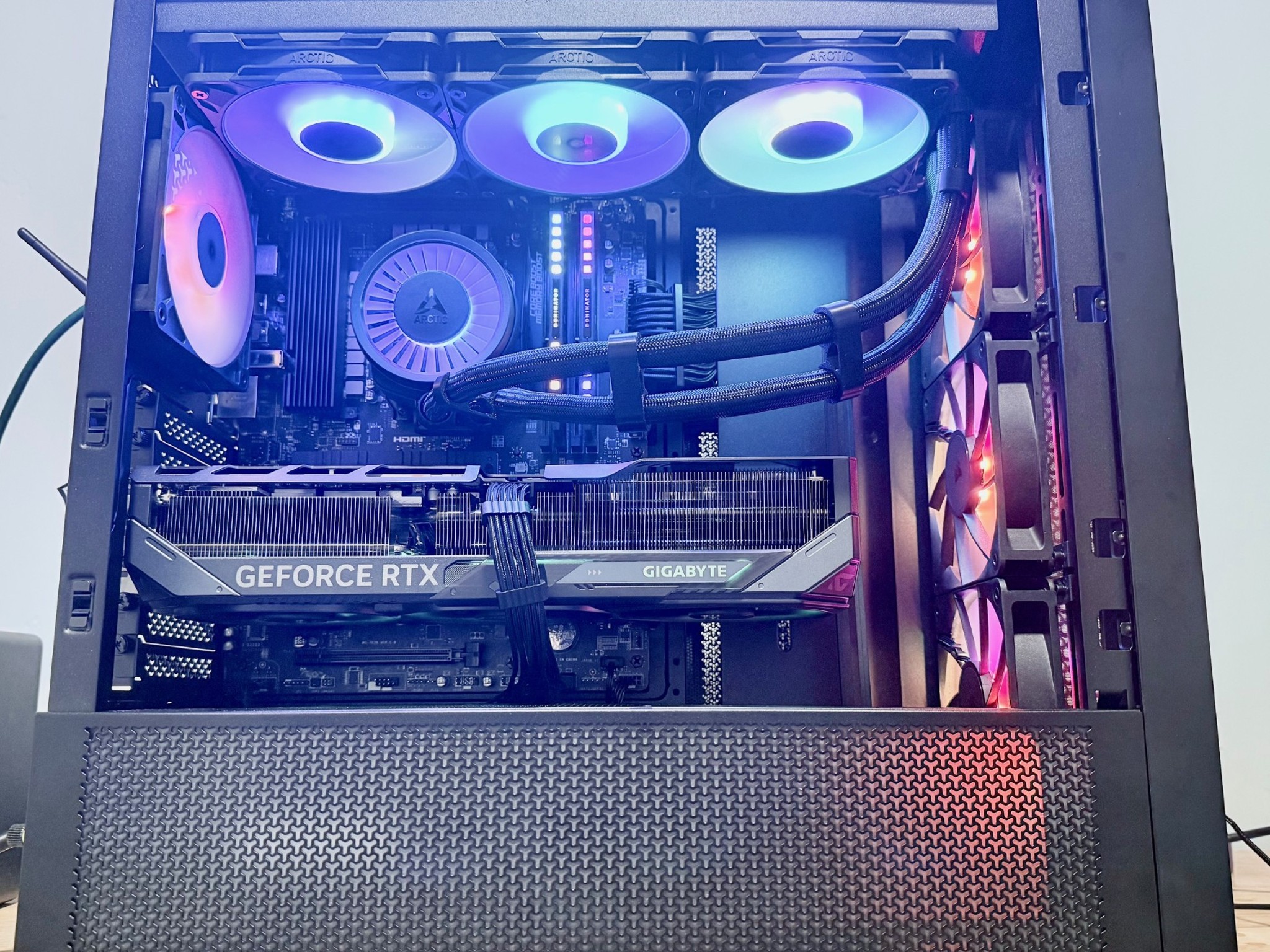 Dominator RTX 5070TI 16GB