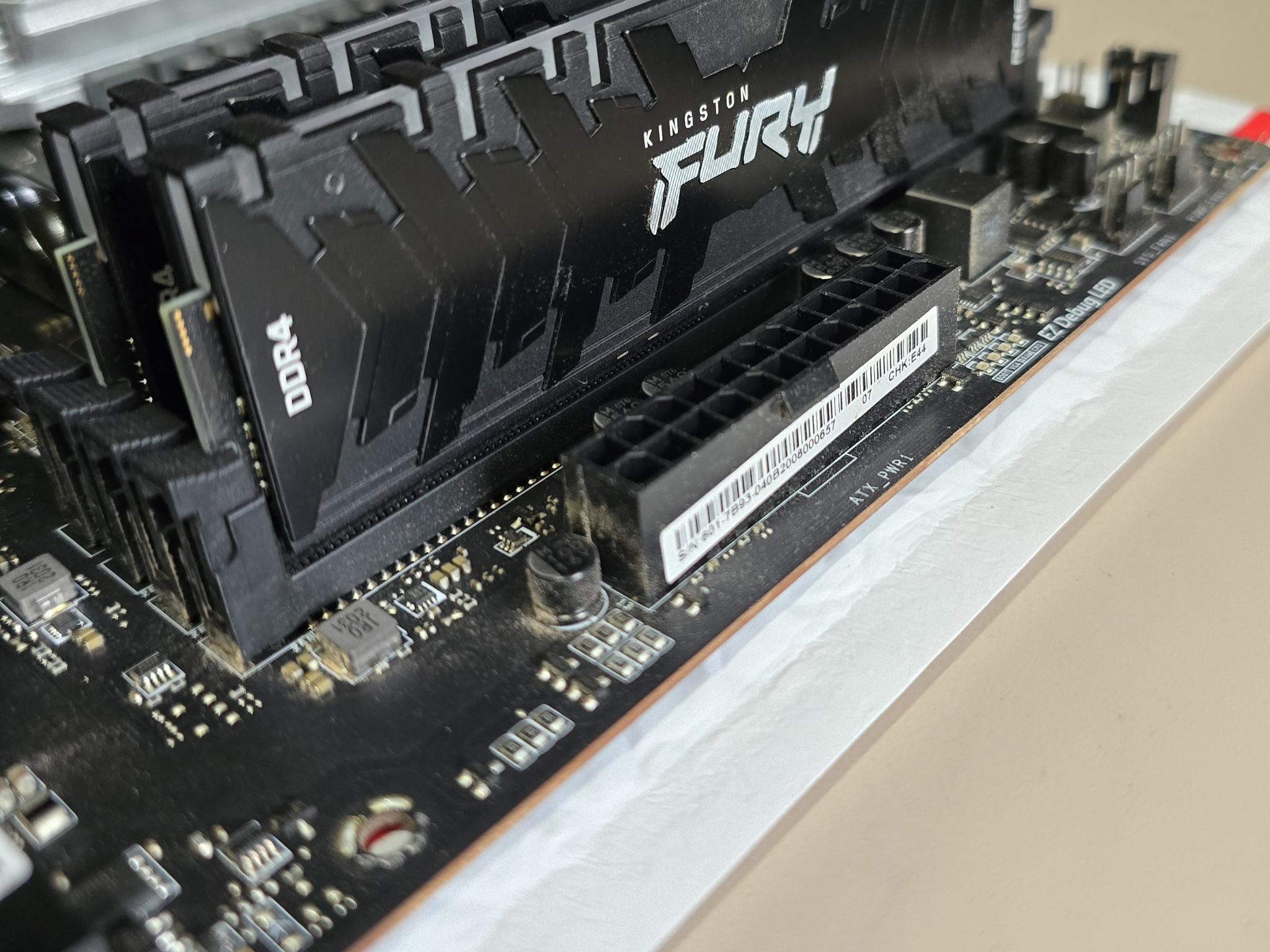 Ryzen 7 5800x MSI Carbon Motherboard 32gb Kingston Fury Ram